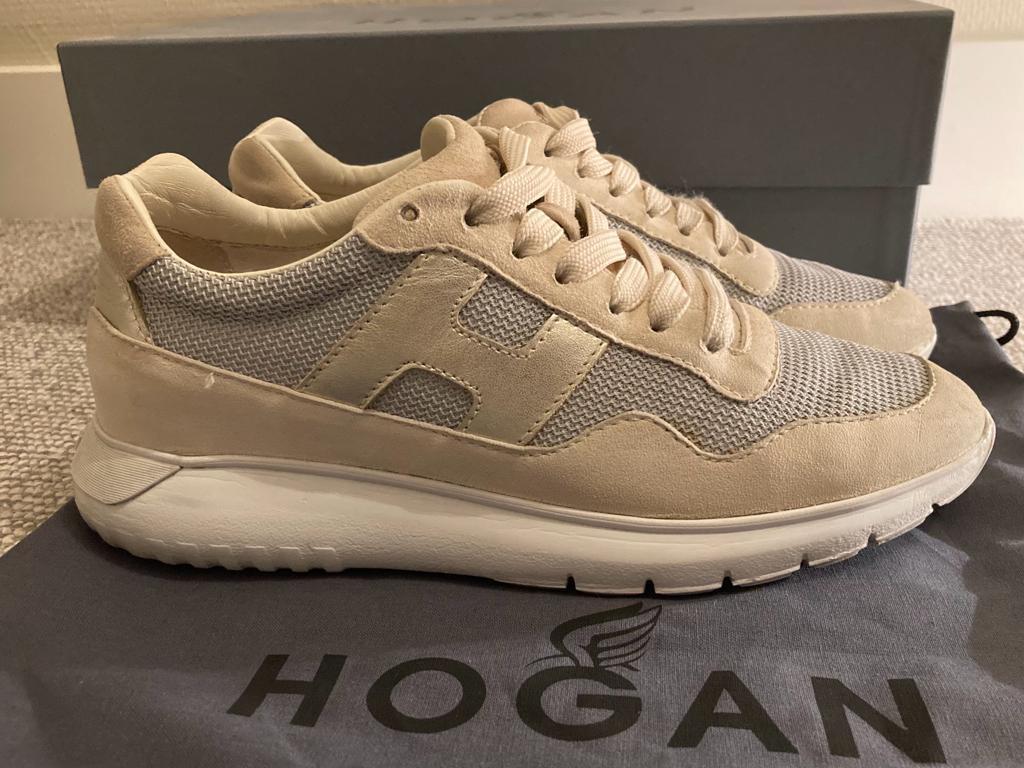 Hogan Sneakers Maat (UK 3,5), Kleding | Dames, Schoenen, Zo goed als nieuw, Sneakers of Gympen, Beige, Ophalen of Verzenden
