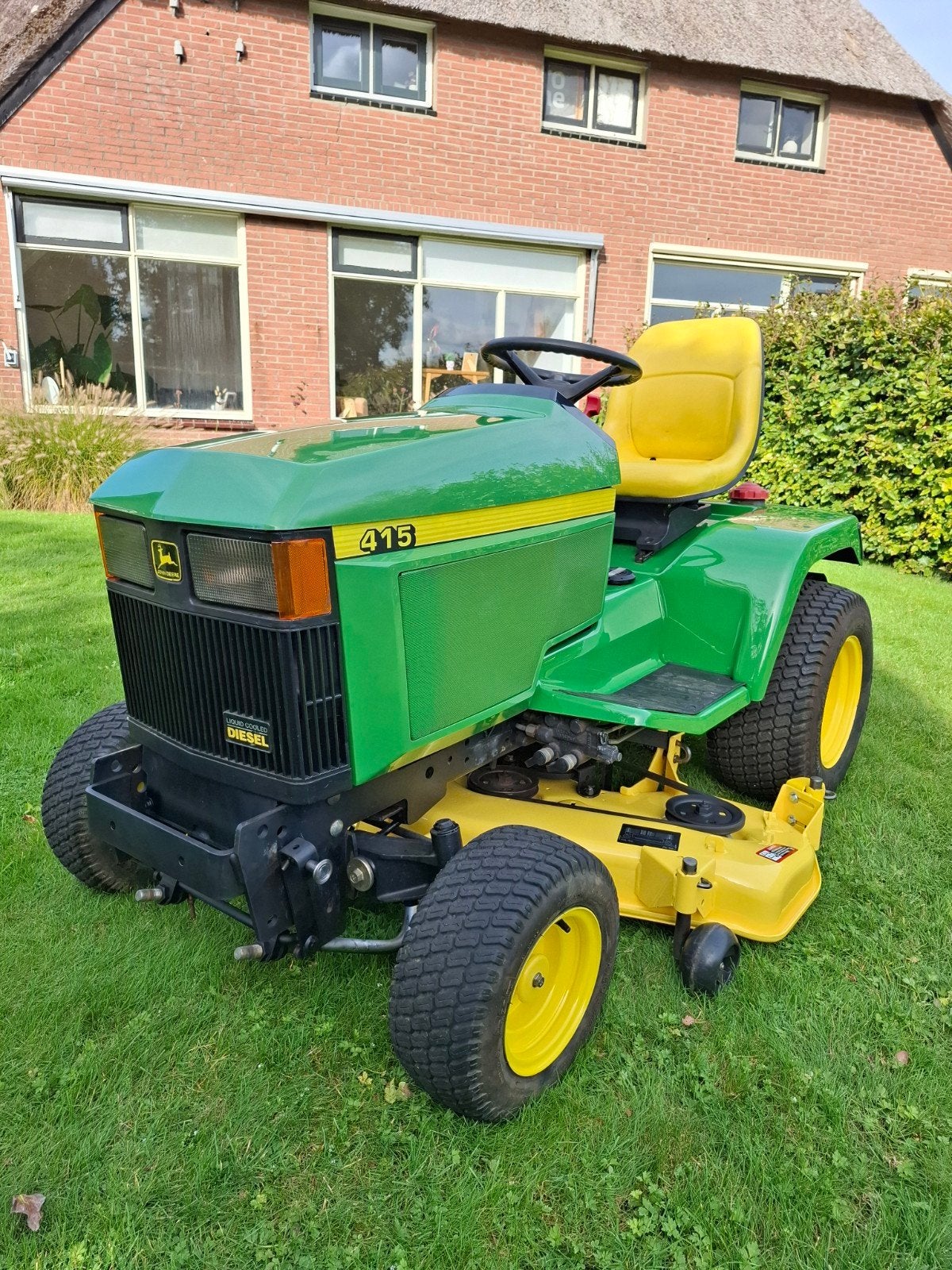 John Deere 415 - Nieuw Maaideck - Unieke Staat!, Cirkelmaaier, Gebruikt, Benzine-grasmaaier, 50 cm of meer
