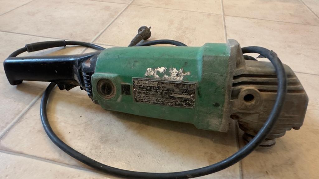 Hitachi Haakse Slijpmachine - Gebruikt, Ophalen, Gebruikt, 1000 watt of meer, Haakse handslijpmachine