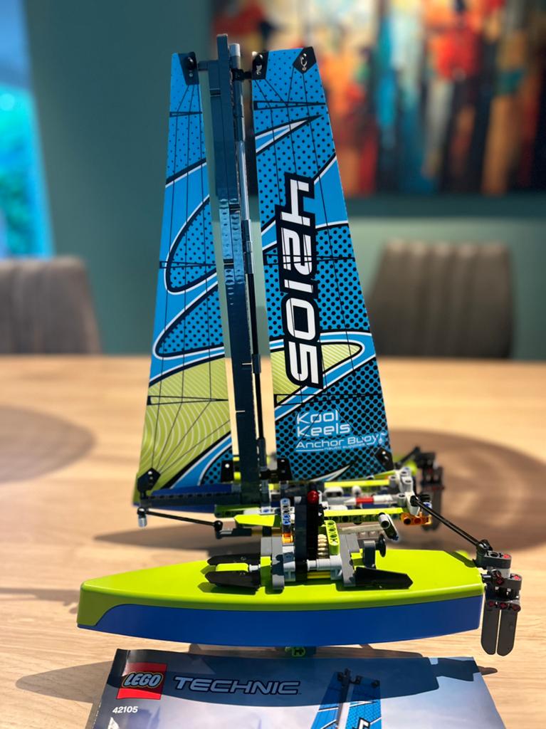 Lego Technic catamaran 42105 (met boekje), Ophalen of Verzenden, Zo goed als nieuw