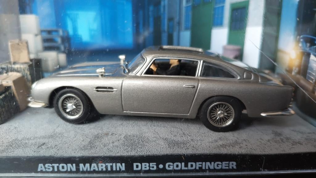 Aston Martin DB5 007 Goldfinger 1:43 James Bond Pol, Hobby en Vrije tijd, Modelauto's | 1:43, Overige merken, Auto, Verzenden