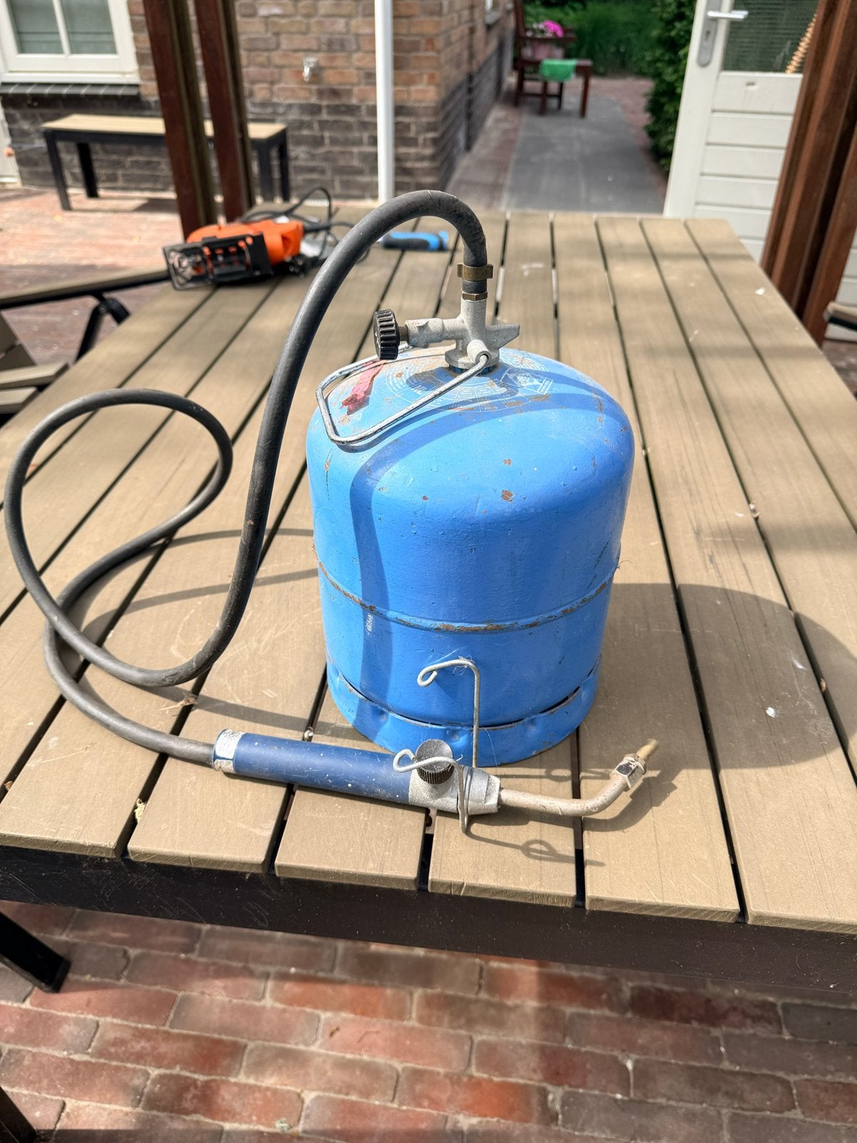 Gasfles met brander - Ideaal voor soldeerwerk, Doe-het-zelf en Verbouw, Gereedschap | Lasapparaten, Ophalen of Verzenden, Gebruikt