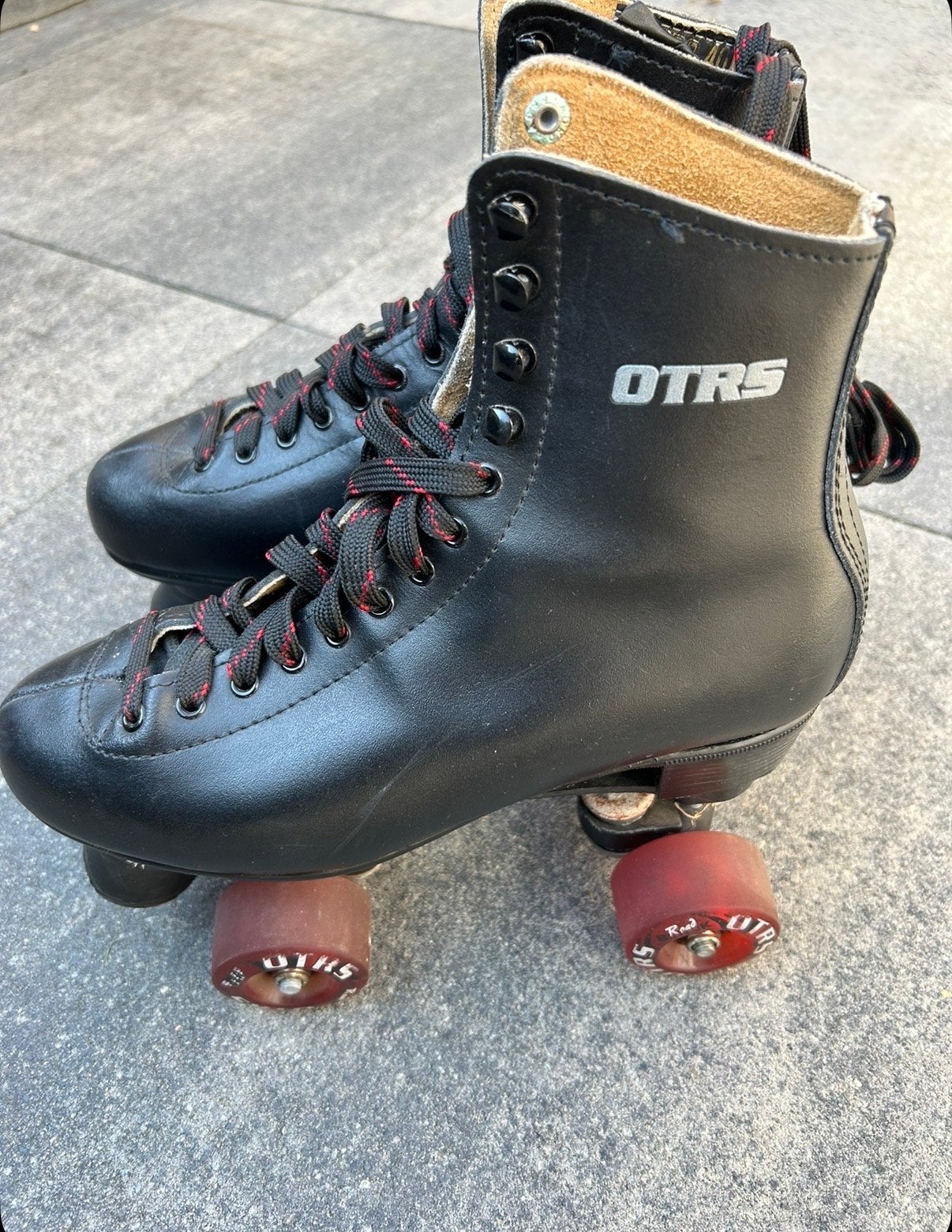 OTRS rolschaatsen maat 40 - Zwart met rode veters, Ophalen, Gebruikt, Dames