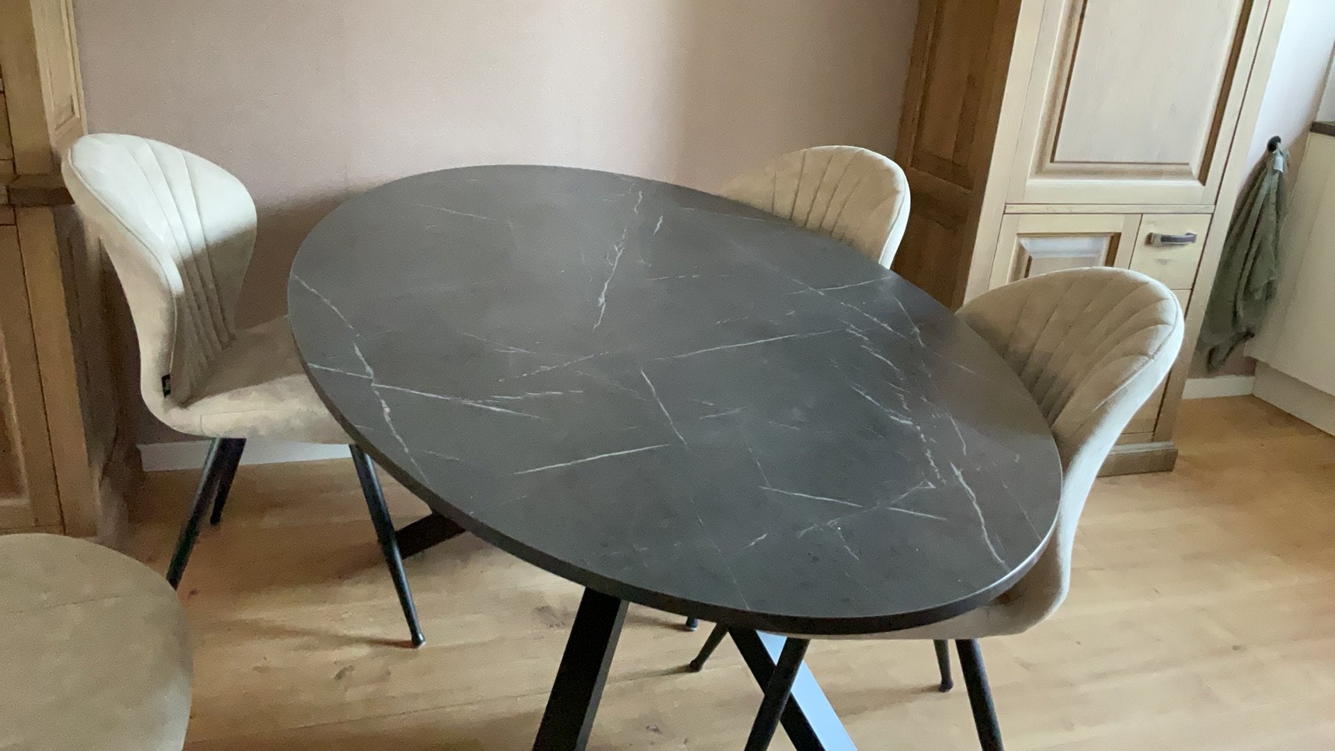 Eetkamertafel deens ovaal 180/100, Huis en Inrichting, Complete eetkamers, Ophalen, 4 tot 6 stoelen