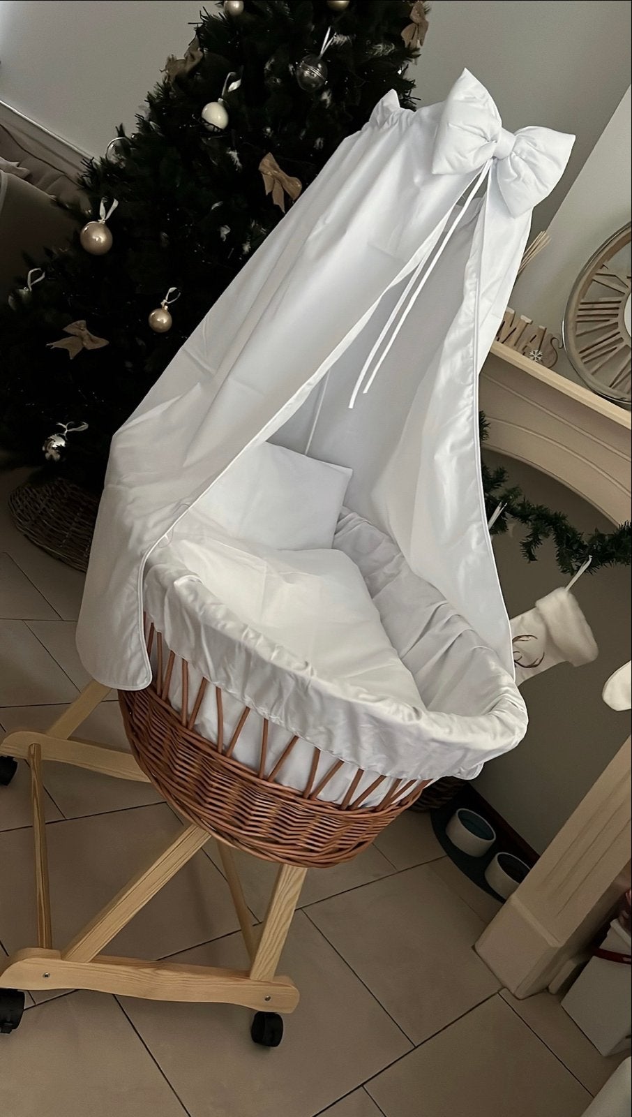 Mooie rieten wieg met onderstel en bekleding, Ophalen, Zo goed als nieuw, Wieg