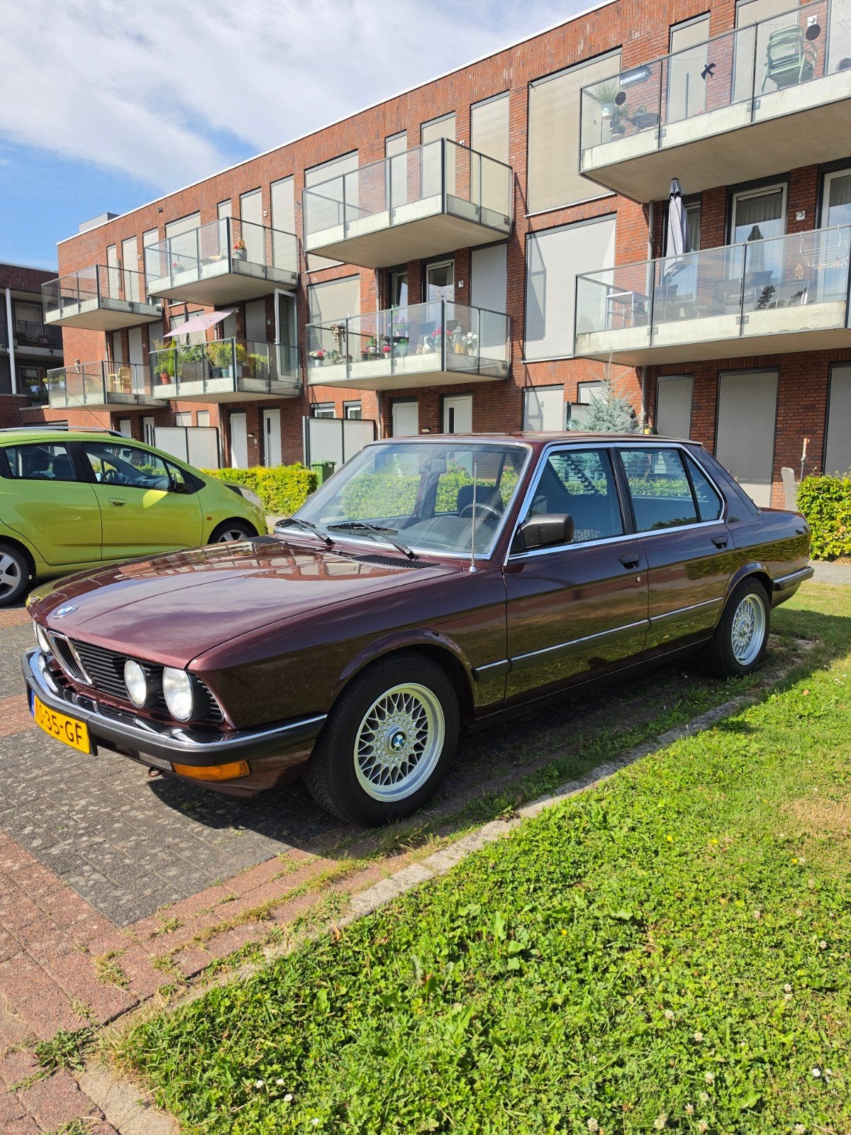 BMW 5-Serie 2.0 520I AUT 1983 Rood, Auto's, BMW, Particulier, 5-Serie, Benzine, Sedan, Automaat, Origineel Nederlands, Rood, Ophalen
