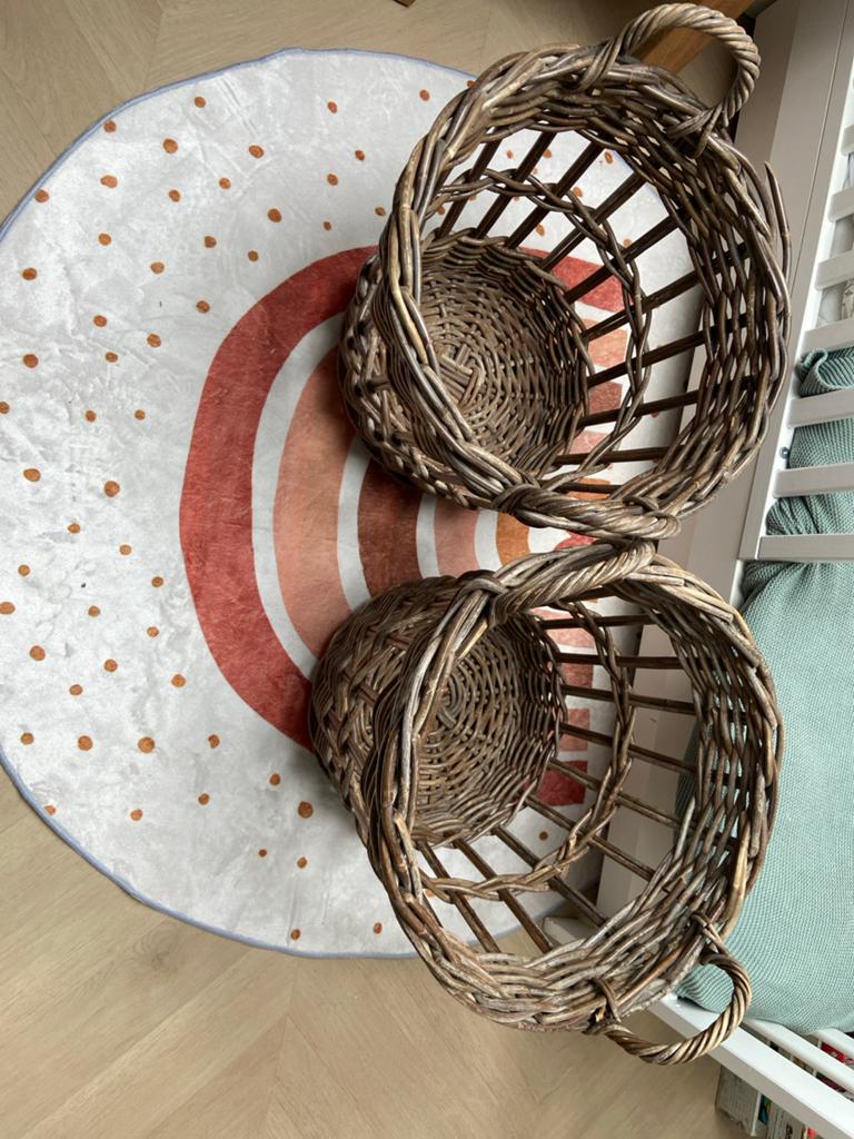 Set van 2 rieten manden, Huis en Inrichting, Woonaccessoires | Schalen en Manden, Gebruikt, Mand, Rond, Ophalen of Verzenden