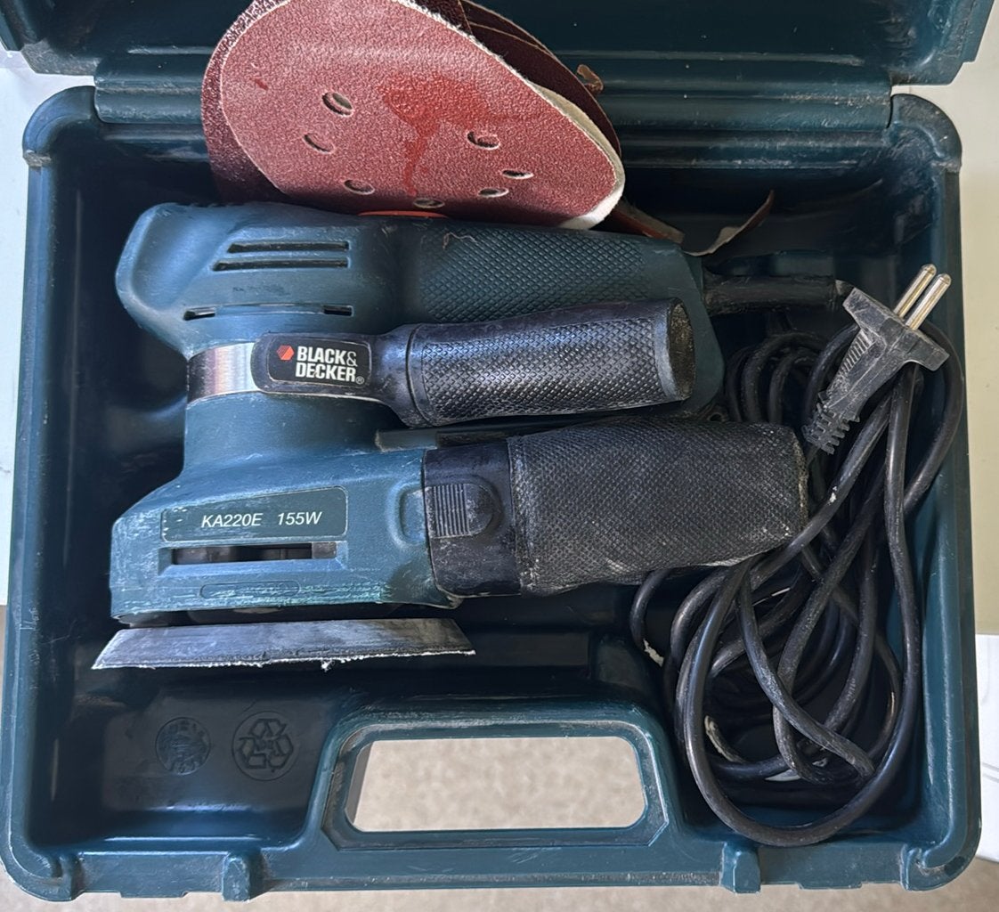Black & Decker KA220E Vlakschuurmachine 155W, Ophalen, Gebruikt, Minder dan 600 watt, Vlakschuurmachine