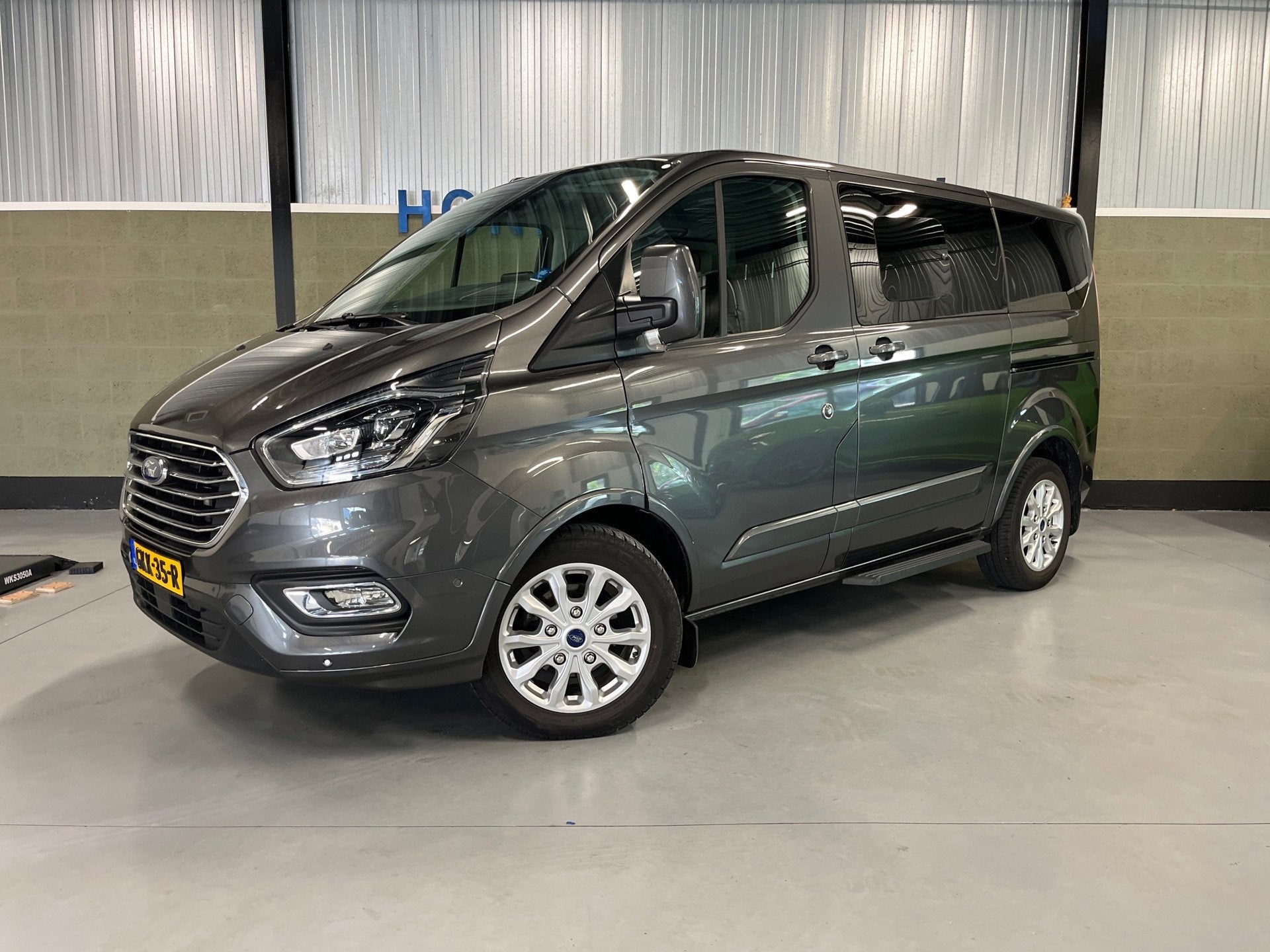 Ford Transit Custom Tourneo 320 2.0 TDCI L1H1 MHEV I TITANIU, Auto's, Bedrijf, Handgeschakeld, USB, Transit