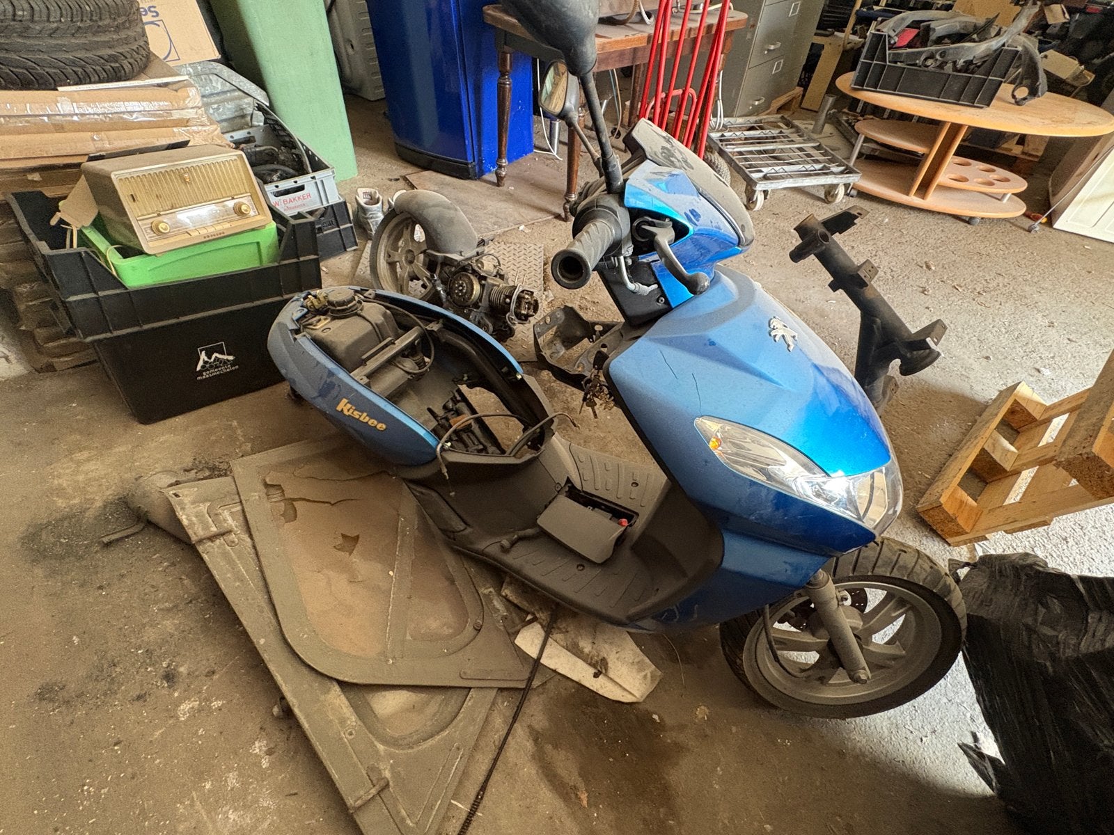 Peugeot Kisbee scooter onderdelen - Frame, blok, kappen, Ophalen of Verzenden, Gebruikt, Blok, Peugeot