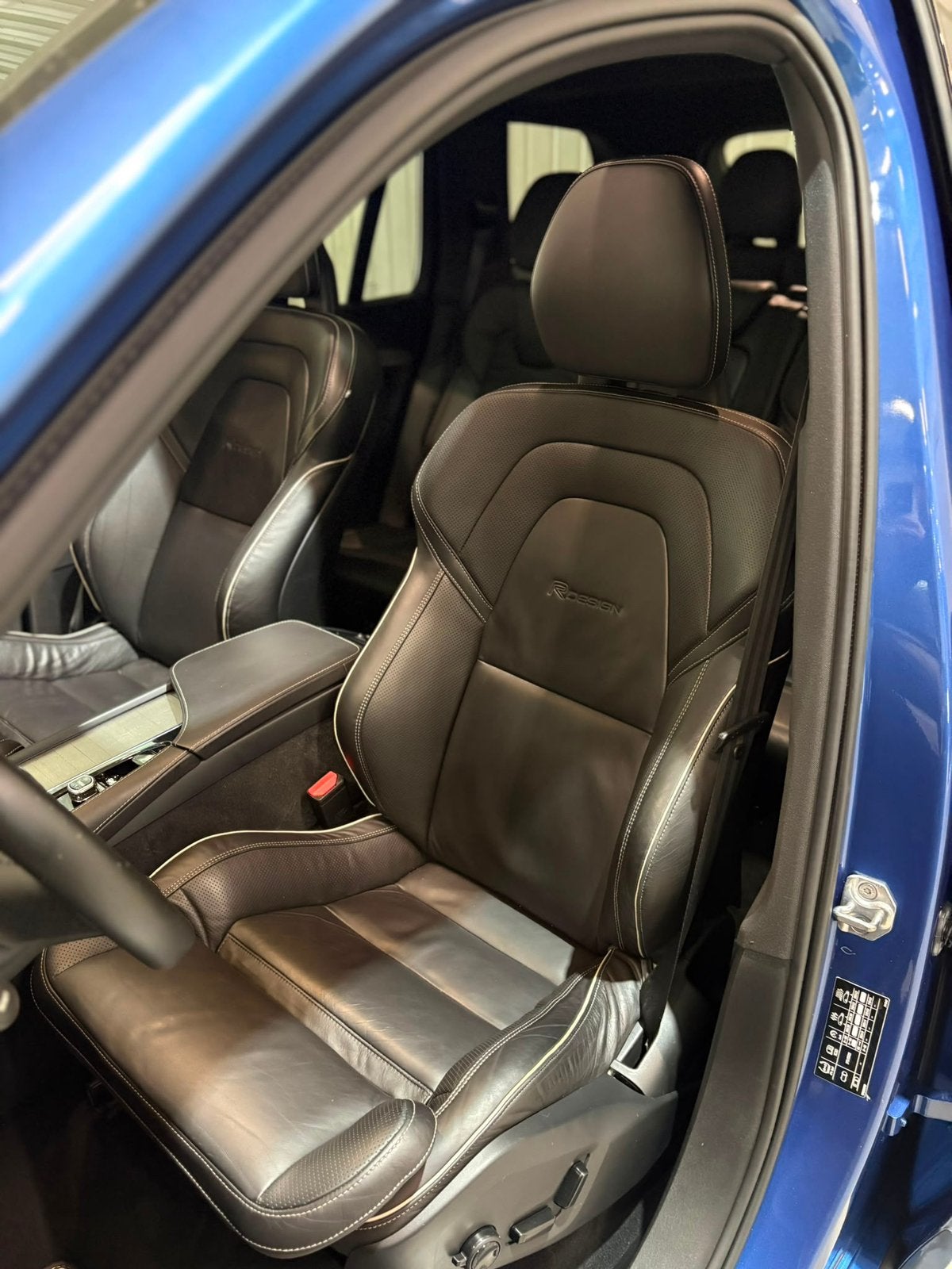 Volvo XC90 2.0 T8 Twin Engine AWD Pi-hy AUT 2016 Blauw, Auto's, Volvo, Zwart, 1969 cc, 7 stoelen, 2187 kg