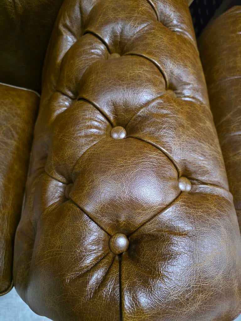 2x Luxe Chesterfield fauteuil - Showroommodel, Huis en Inrichting, Fauteuils, ., Klassiek, Nieuw, Ophalen of Verzenden