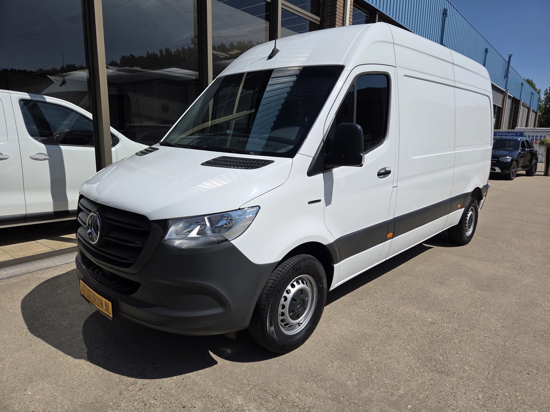 Mercedes-Benz eSprinter eSprinter L2H2 55 kWh Airco Achterui, Stof, Gebruikt, Zwart, 116 pk
