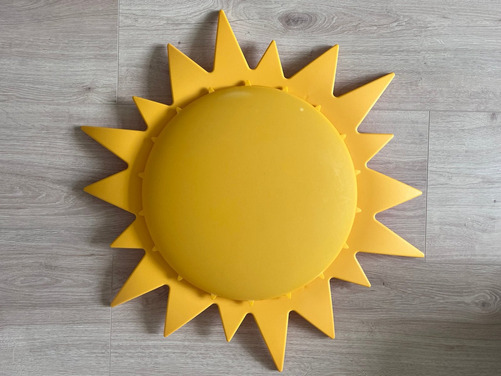 IKEA SMILA SOL Lamp - Gele Zon Wandlamp Kinderkamer, Ophalen, Zo goed als nieuw