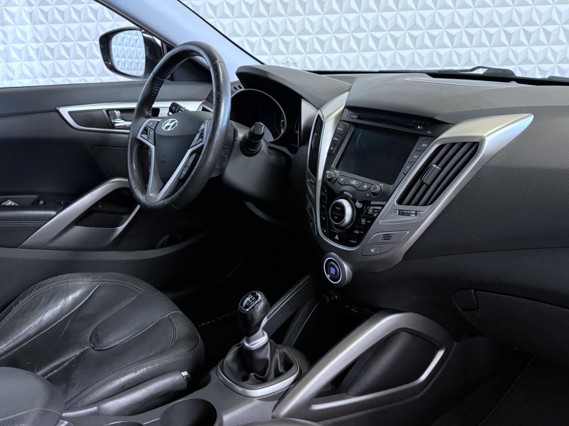 Hyundai Veloster 1.6 GDI i-Catcher LEER + Panoramadak (2011), Voorwielaandrijving, Gebruikt, 4 cilinders, 4 stoelen