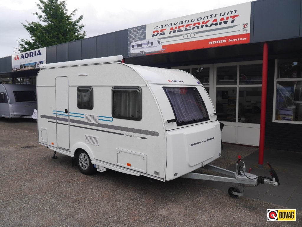 Adria Aviva 390 PS licht gewicht, Caravans en Kamperen, Caravans, Schokbreker, Bedrijf, Treinzit, Adria
