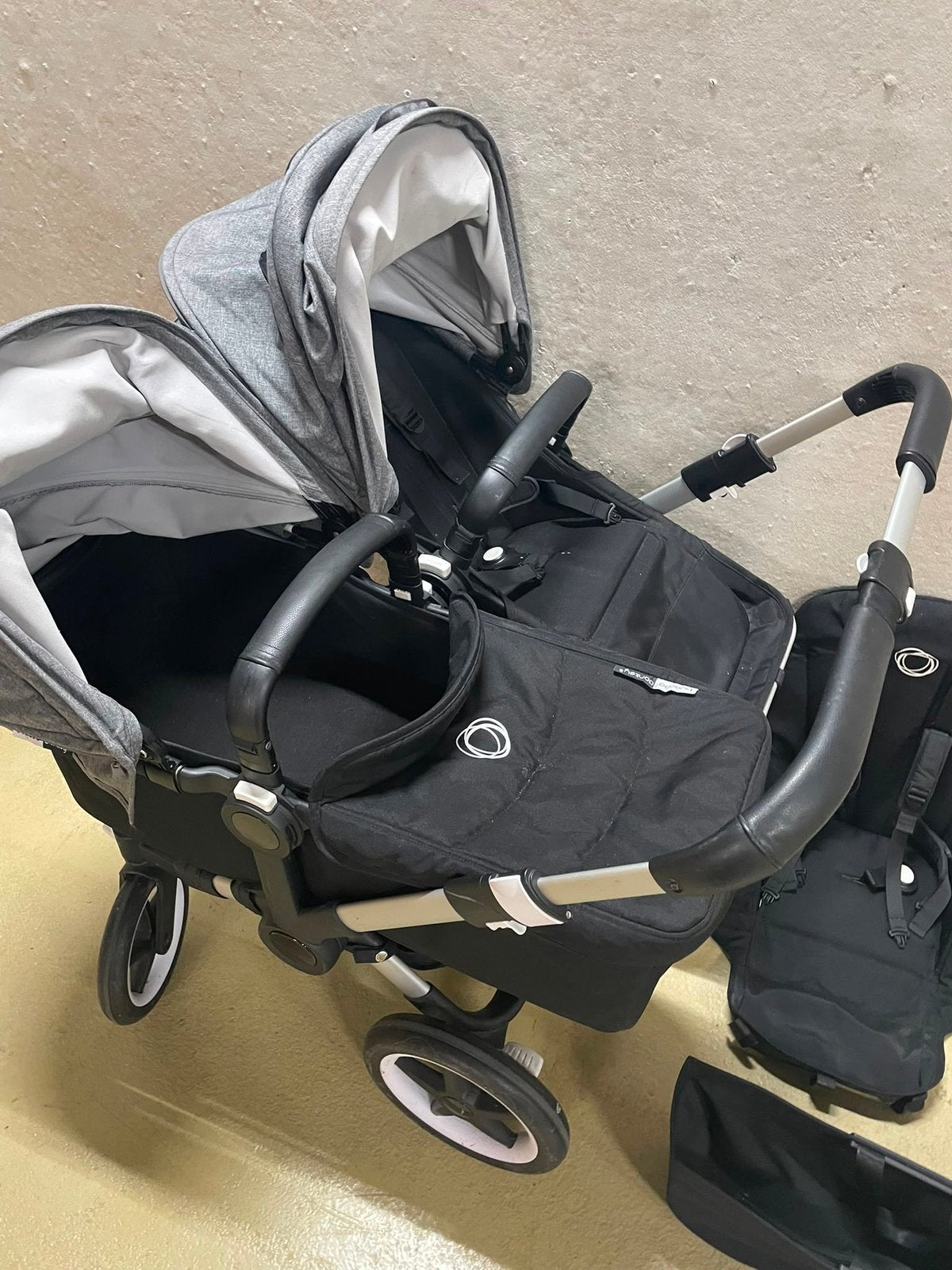 Bugaboo donkey 3 duo grijs/zwart, Support@bugaboo.com, Paasheuvelweg 9a 1105 Be Amsterdam Nederland, Bugaboo, Ophalen of Verzenden