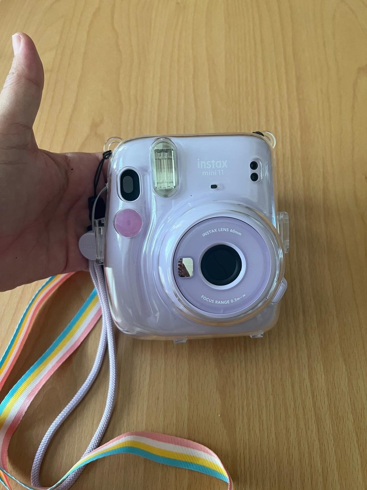Instax Mini 11 Instant Camera - Lila met hoes en draagriem, Ingebouwde flitser, Instant camera, Ophalen of Verzenden, Zo goed als nieuw