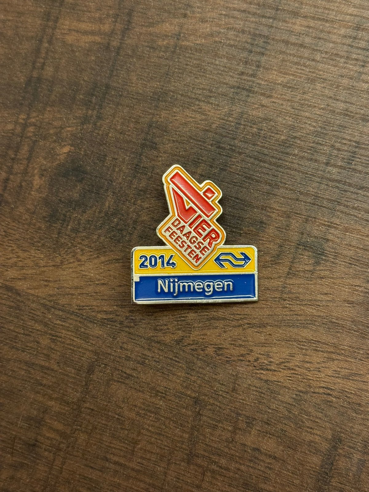 NS Nijmeegse Vierdaagse 2014 Pin, Verzamelen, Ophalen of Verzenden, Zo goed als nieuw, Trein, Overige typen