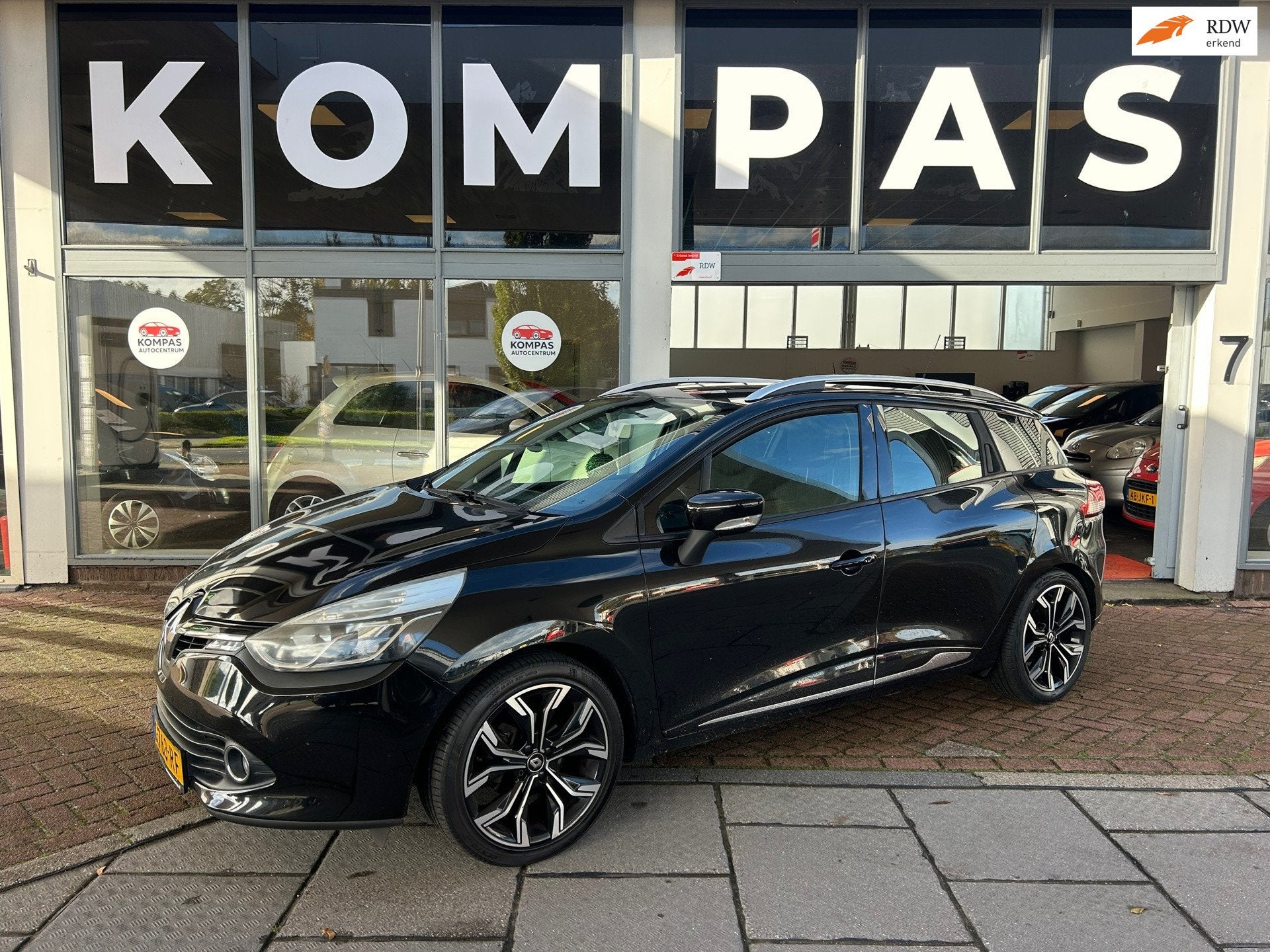 Renault Clio Estate 0.9 TCe Expression |Navigatie|Airco|1EIG, Stof, Zwart, Zwart, Handgeschakeld