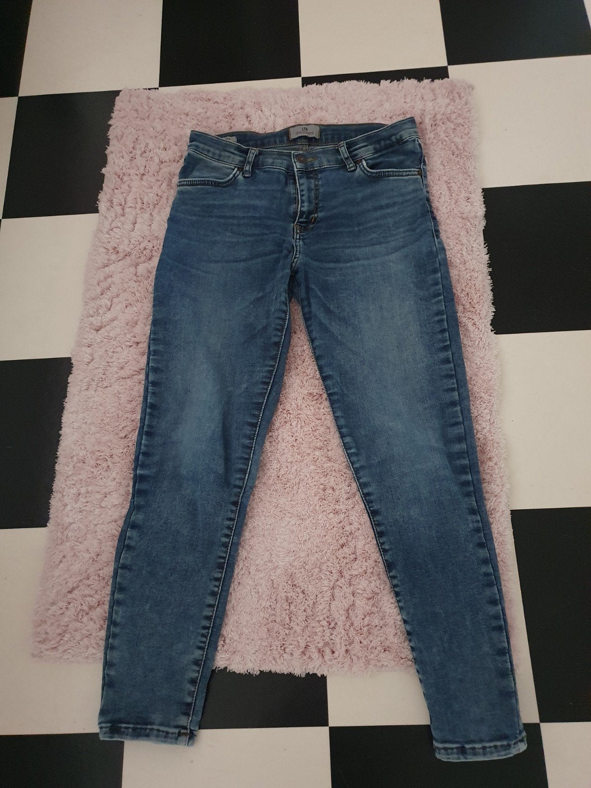LTB JEANS Lonia 28/30 Blauw., Kleding | Dames, Blauw, Ophalen of Verzenden, LTB, W28 - W29 (confectie 36)