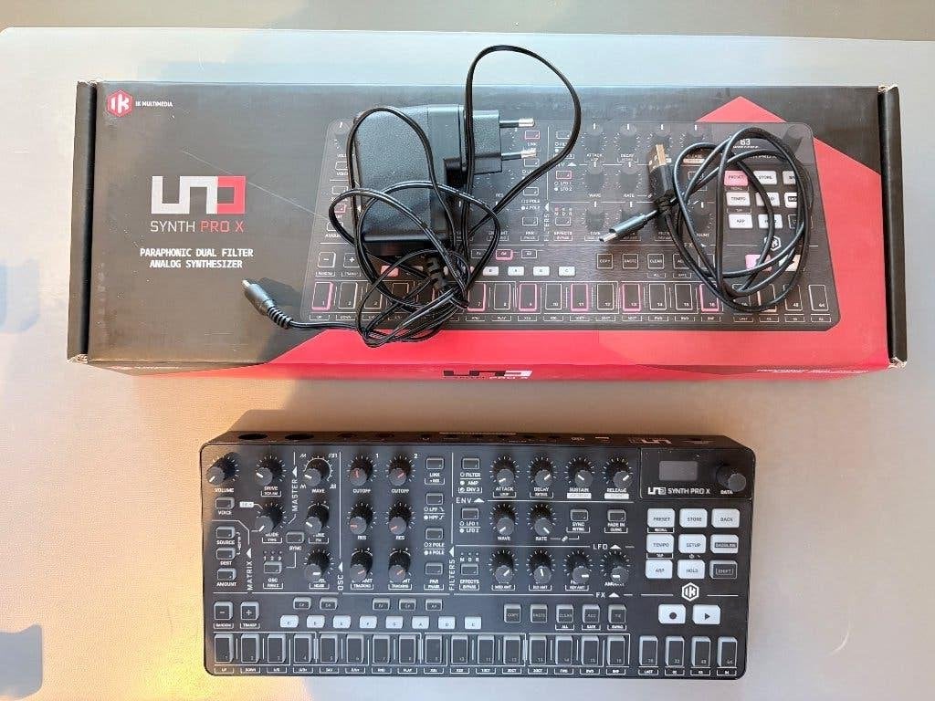 IK Multimedia UNO Synth Pro X Analoge Synthesizer, Overige merken, Zo goed als nieuw, Met midi-aansluiting, Overige aantallen