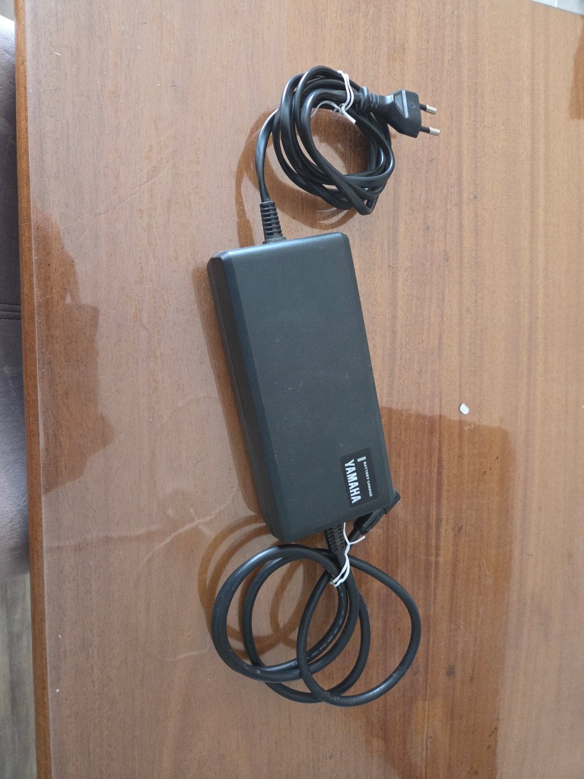 Yamaha PASC5 XOS-00 Acculader E-bike, Ophalen of Verzenden