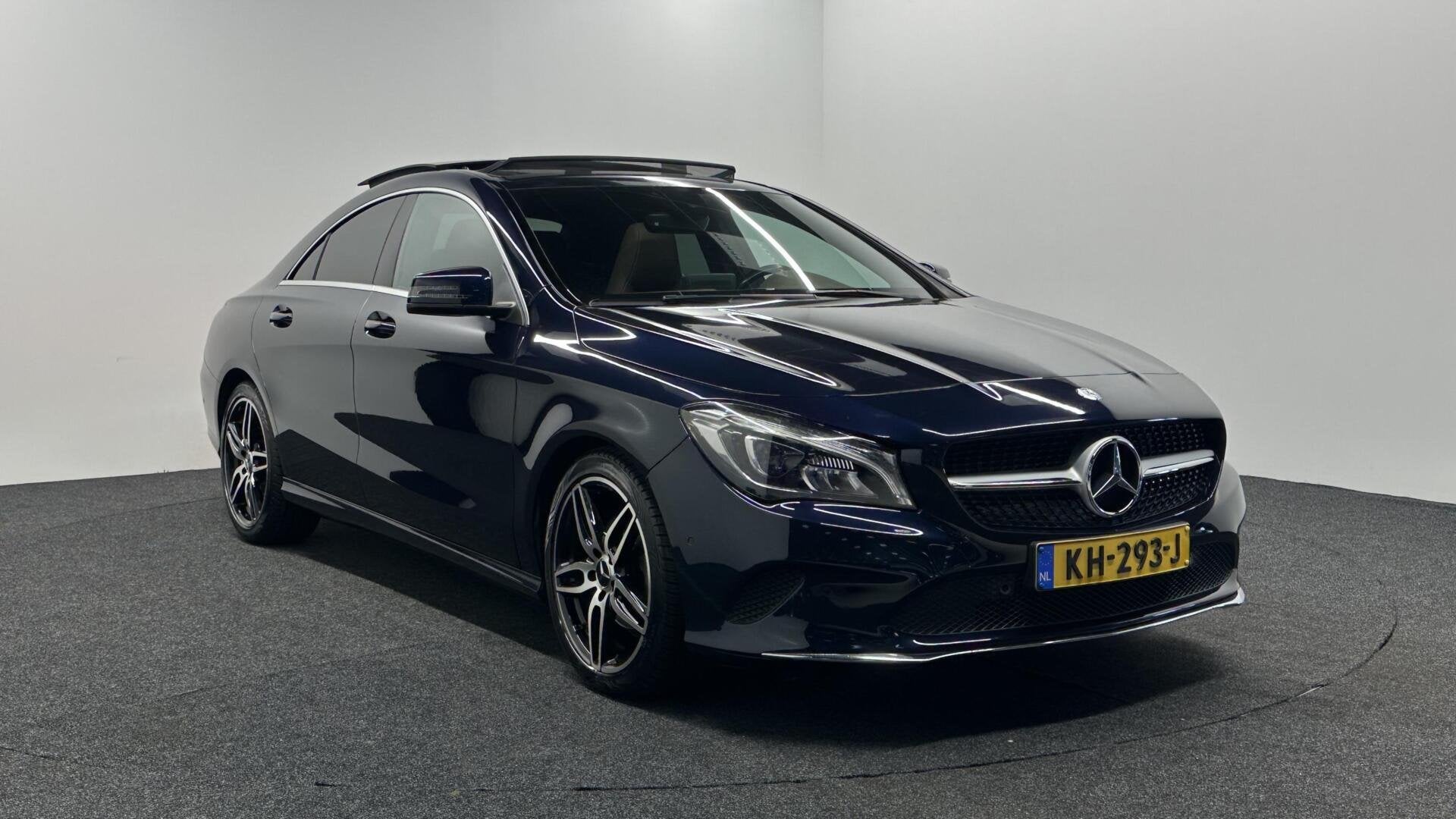 Mercedes CLA-klasse 200 Prestige TREKHAAK LEER PANO NAVI CAM, Automatische klimaatregeling, Gebruikt, Euro 6, Blauw