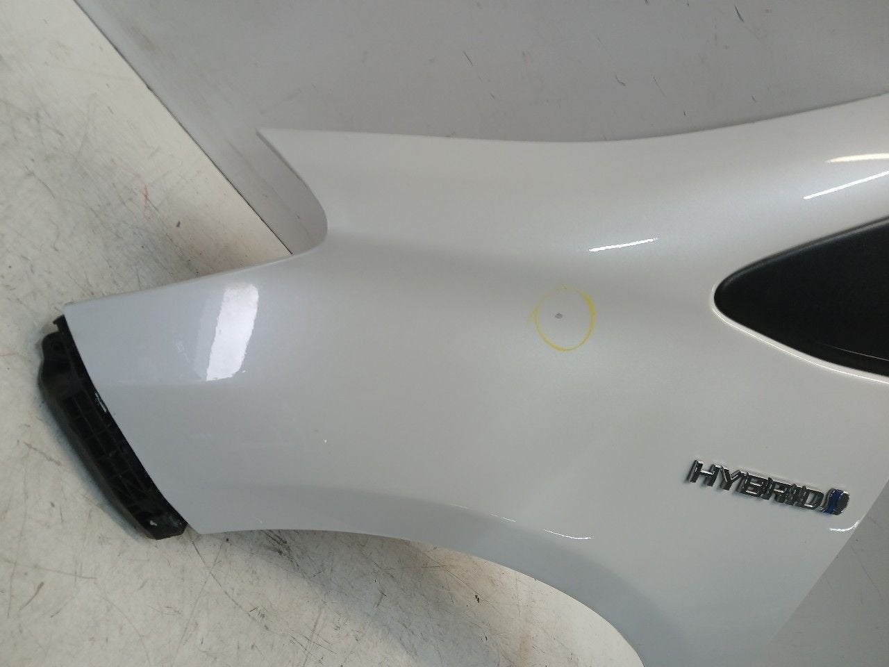 Spatbord links voor Toyota Yaris, Onderdelen@venauto.nl, Van der Ven Autorecycling B.V., Gebruikt, Ettenseweg 76, 4706 PB Roosendaal, The Netherlands