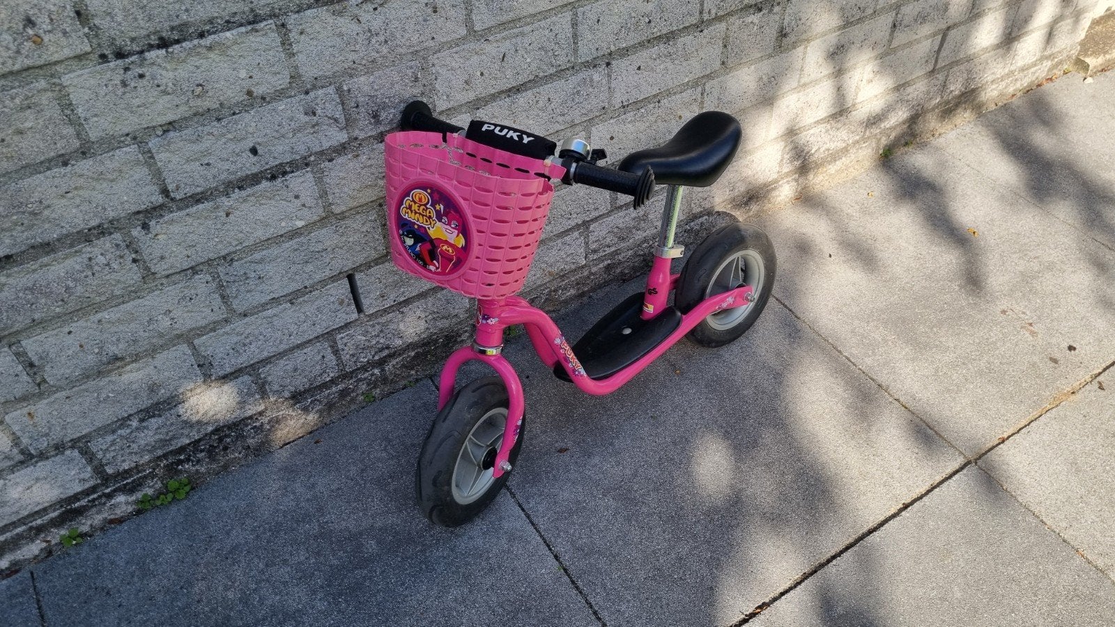 Roze Puky loopstep voor kinderen met mandje, Fietsen en Brommers, Ophalen, Gebruikt, Gewone step, Puky
