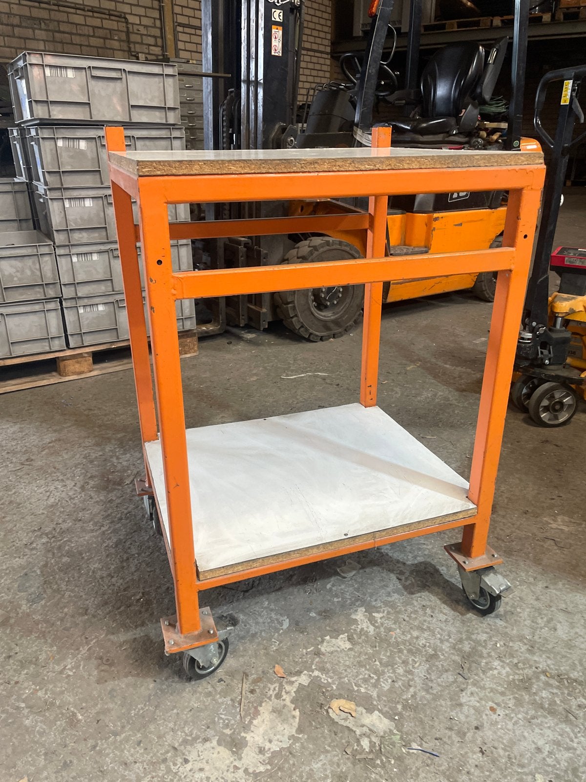 Stevige Werkplaatswagen op wielen - Oranje, Ophalen, Gebruikt