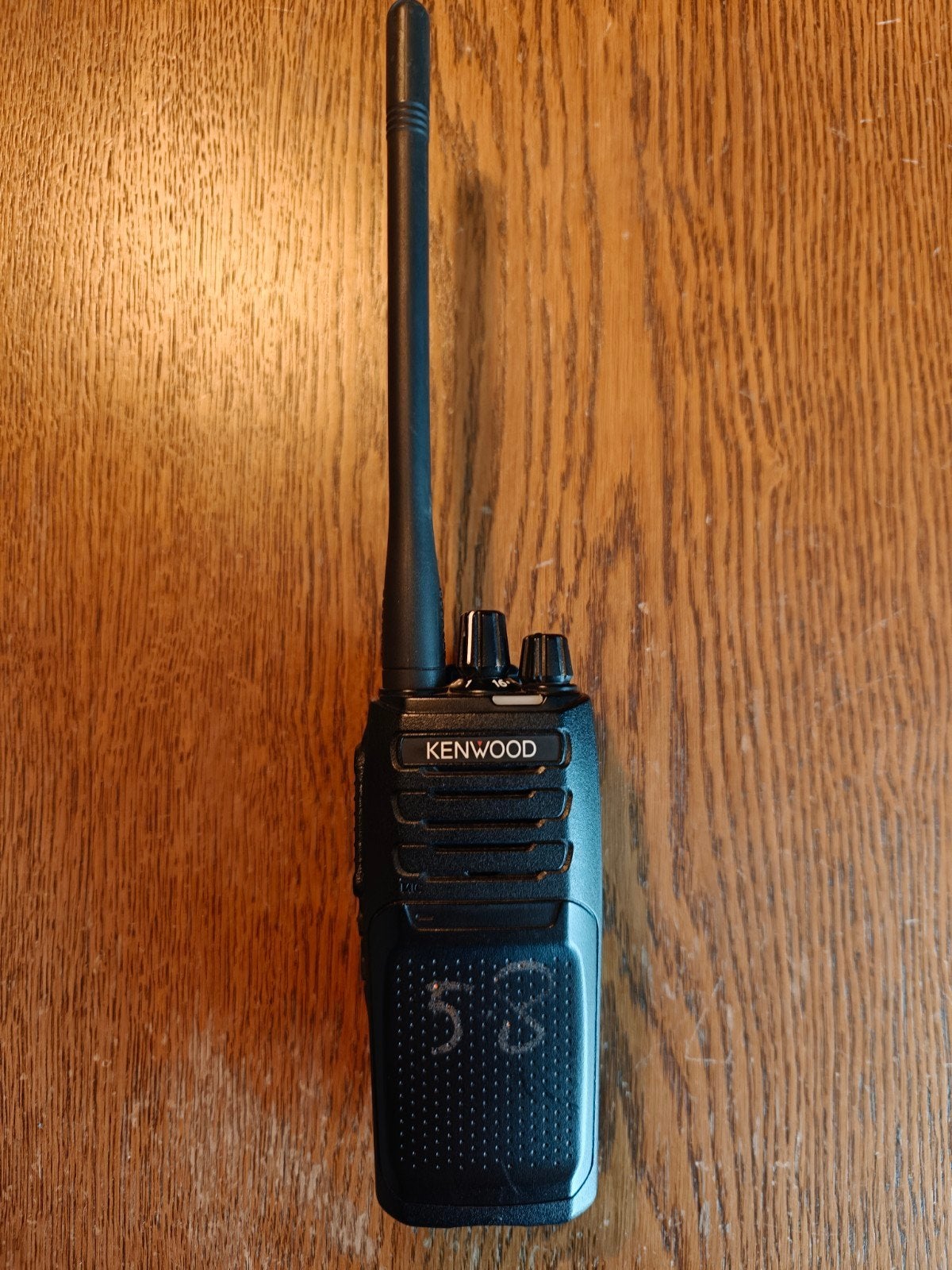 Kenwood NX-1200-E3 Portofoon met oplader, Ophalen of Verzenden, Gebruikt, Portofoon of Walkie-talkie, Met broekklem