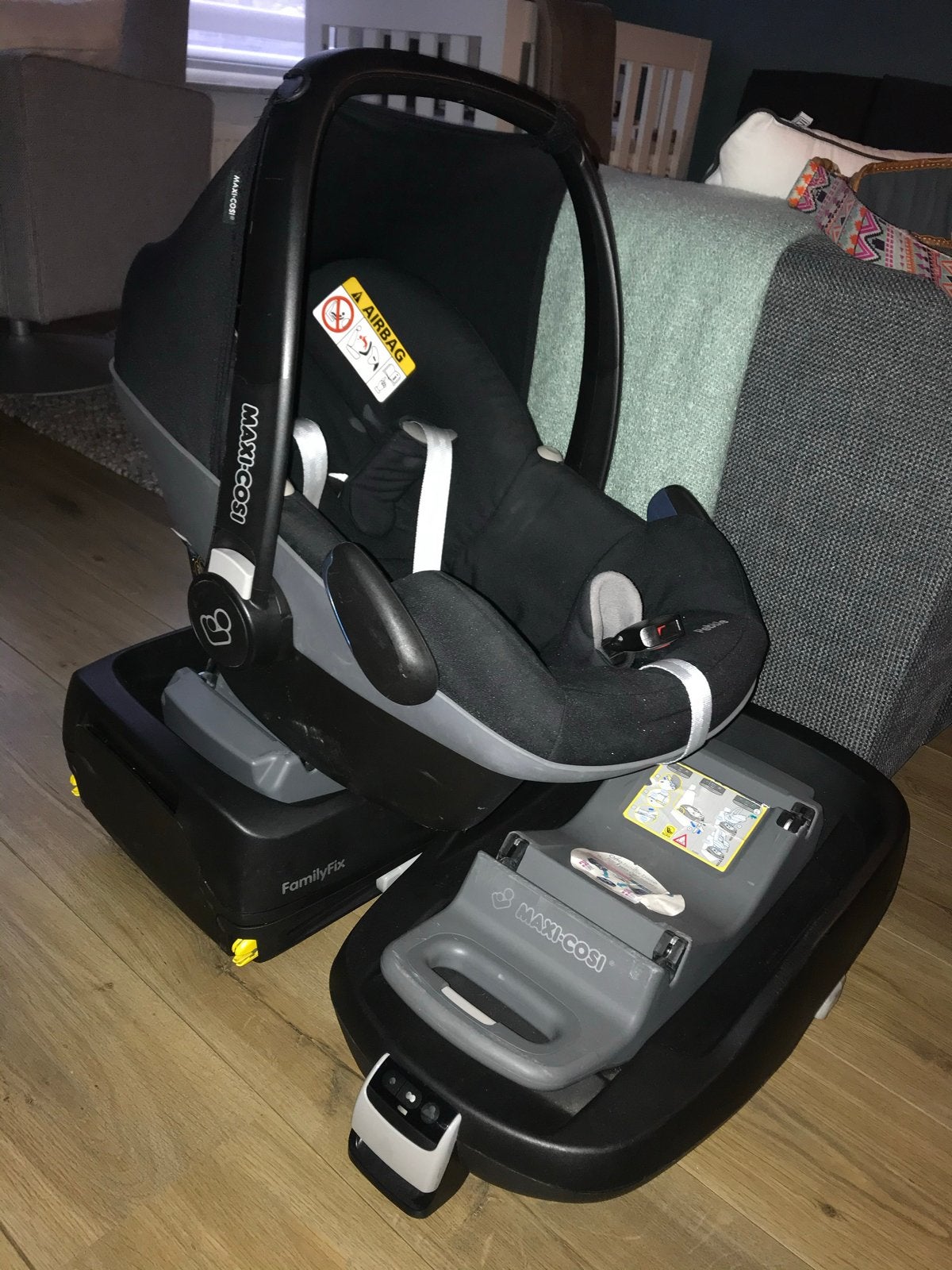 Maxi-Cosi autostoel met 2 Isofix adapters (goede staat), Kinderen en Baby's, Ophalen, Gebruikt, Isofix, 0 t/m 13 kg