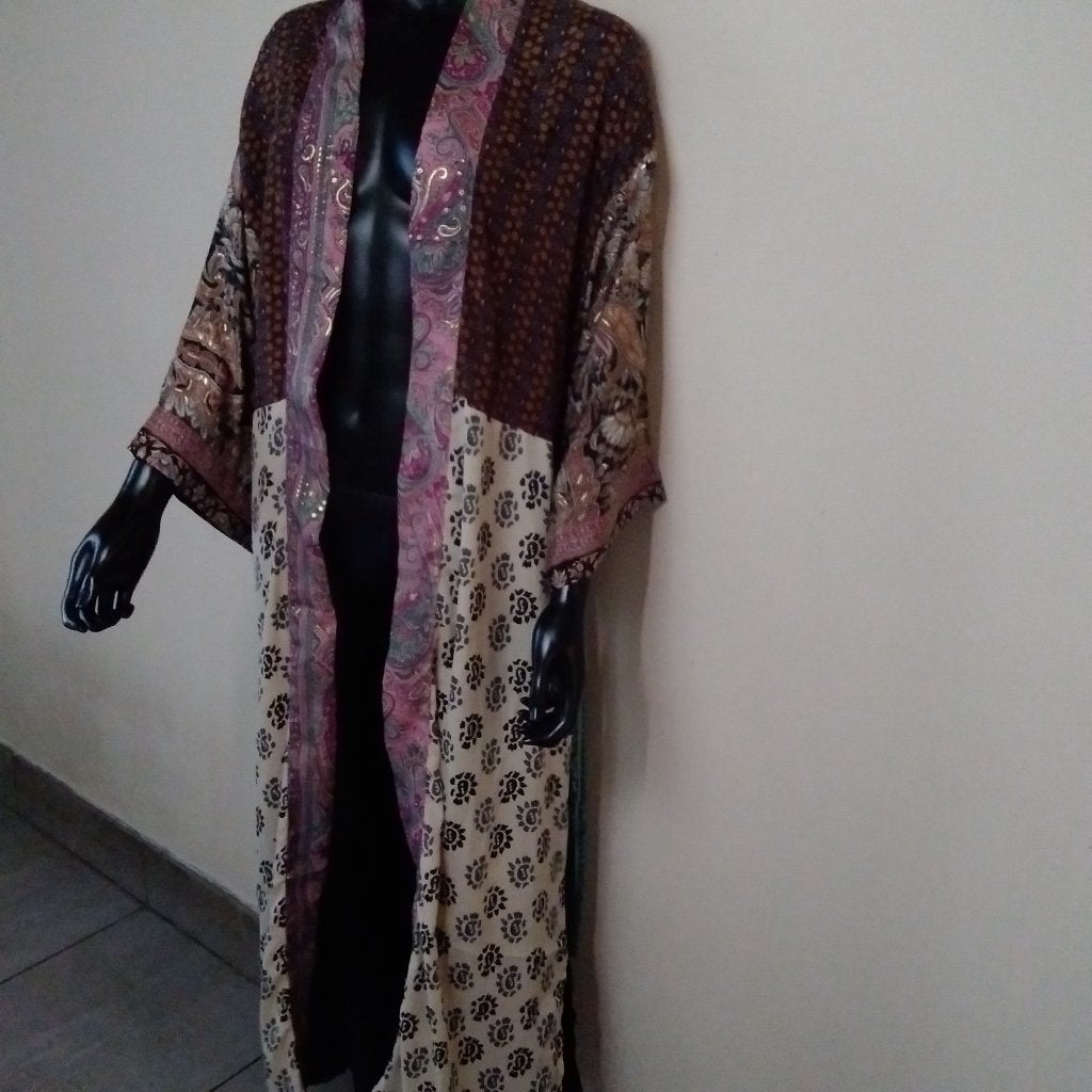 Prachtige lange zomerse kimono. 70% zijde, Kleding | Dames, Jurken, Lange zomerse kimono, Verzenden, Zo goed als nieuw, Onder de knie