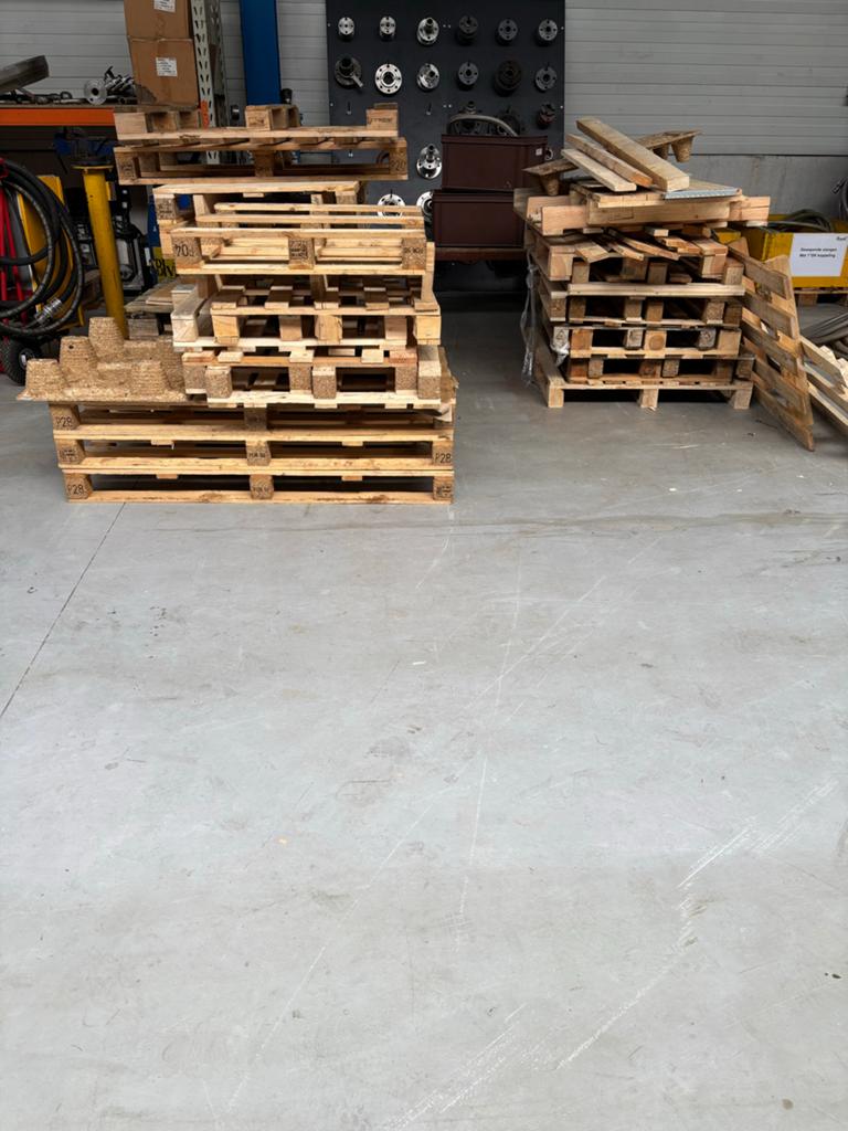 Gratis op te halen. Houten pallets/stookhout, Ophalen, Gebruikt, Overige houtsoorten, Balk