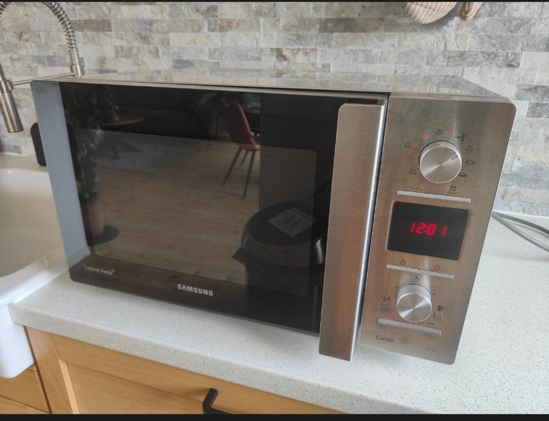 Samsung Combi Magnetron - Compact en Veelzijdig, Witgoed en Apparatuur, Magnetrons, Ophalen, Combimagnetron, Gebruikt, Grill