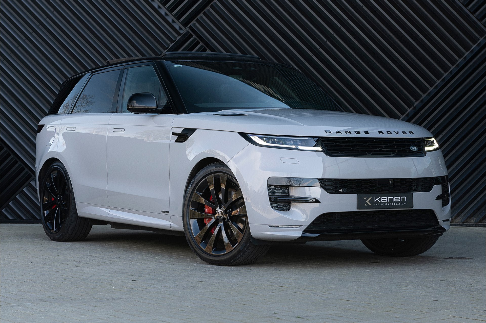 Land Rover Range Rover Sport P550e Autobiography ACC Pano 36, Auto's, Automaat, Gebruikt, Zwart, Lichtsensor