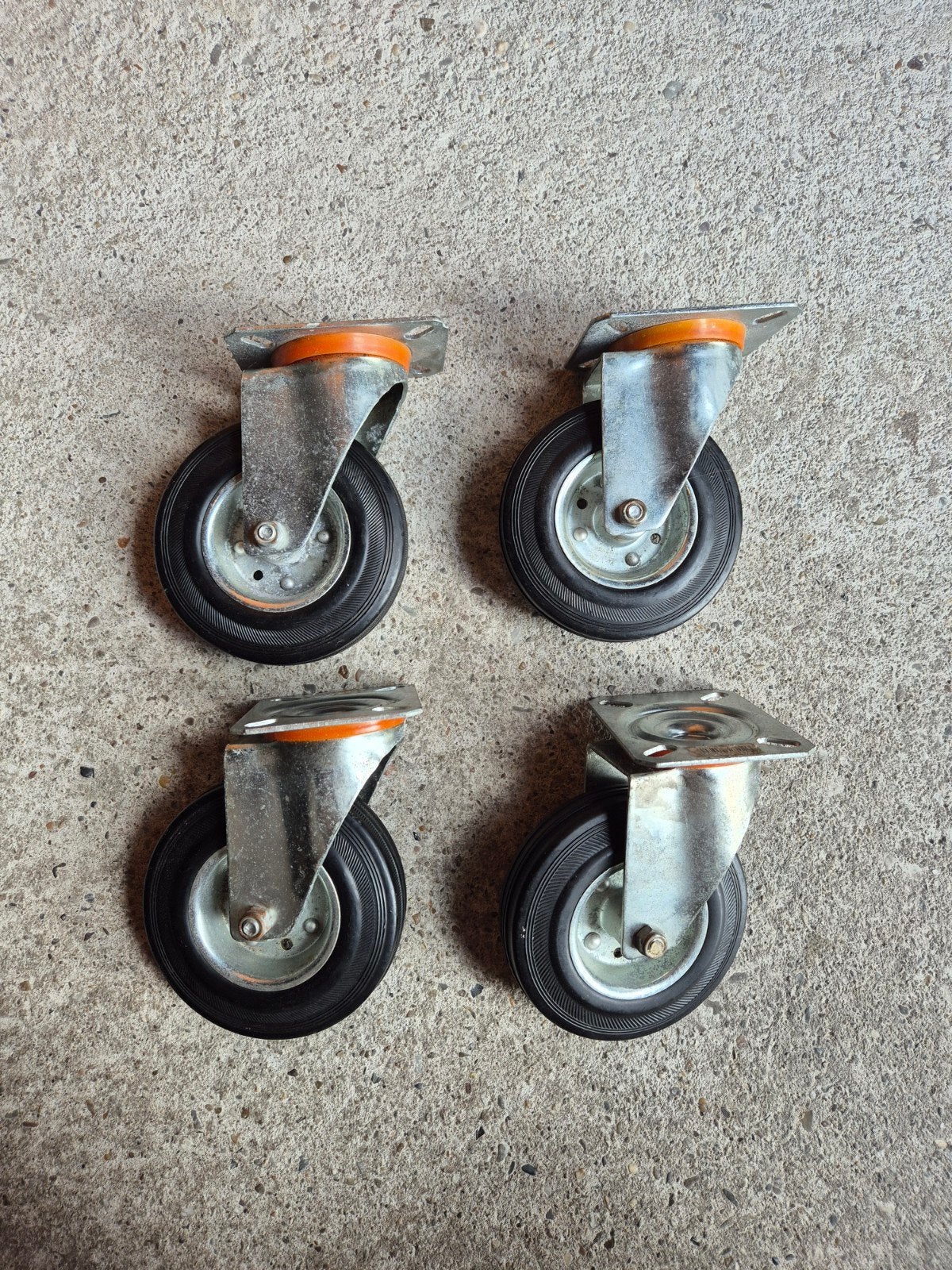 Set van 4 zwenkwielen van rubber, 100mm, Ophalen of Verzenden, Gebruikt