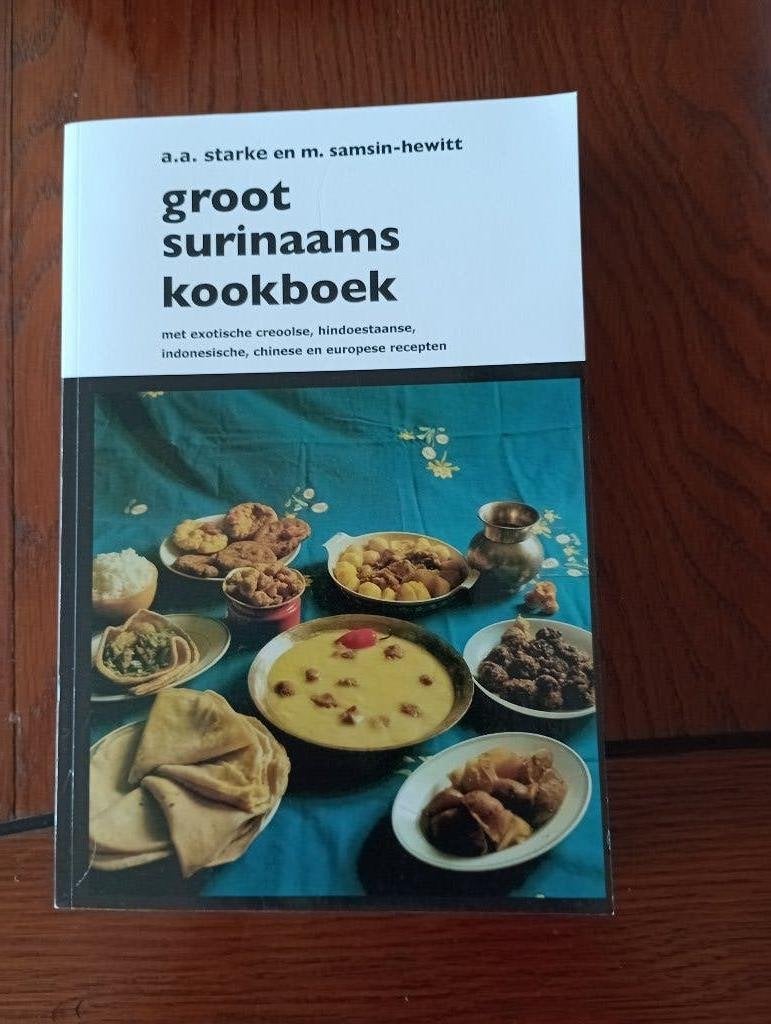 Groot Surinaams kookboek Creoolse, Hindoestaanse, Indones., Azië en Oosters, Nieuw, Ophalen of Verzenden, Hoofdgerechten