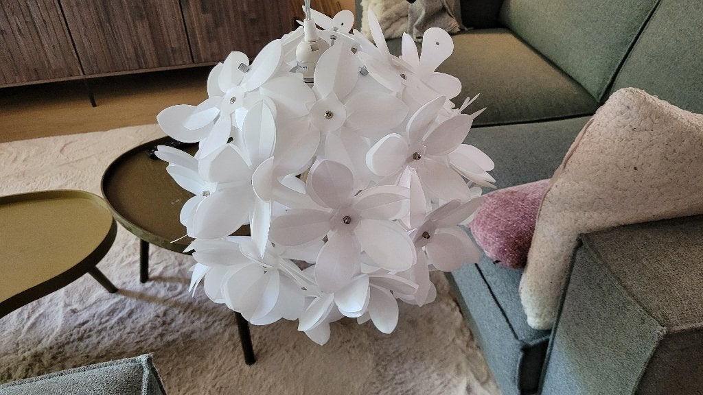 Witte hanglamp 'Bloem' van Karwei, Ophalen, Nieuw, Kunststof, Minder dan 50 cm