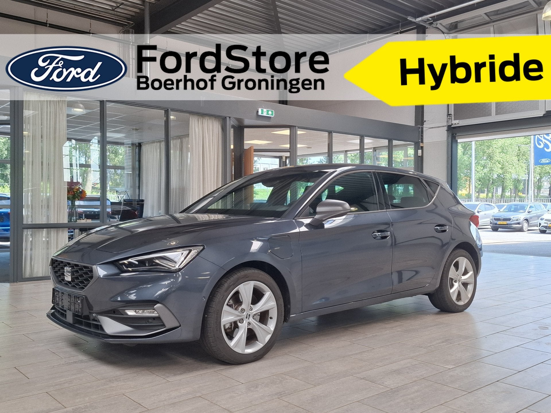 SEAT Leon 1.5 TSI e-Hybrid 204 pk FR Business | Stoel- en st, Stof, Zwart, 4 cilinders, Bedrijf