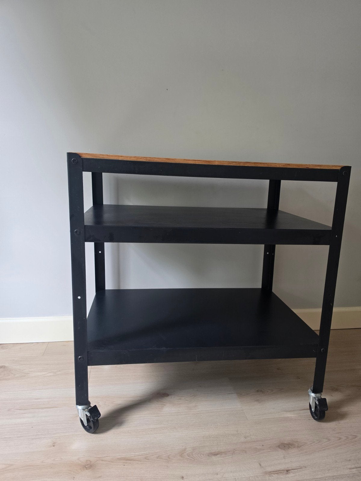 IKEA BROR roltafel/serveerwagen - Zwart/grenen, Gebruikt, Industrieel, Modern, Ophalen of Verzenden, 75 cm of meer
