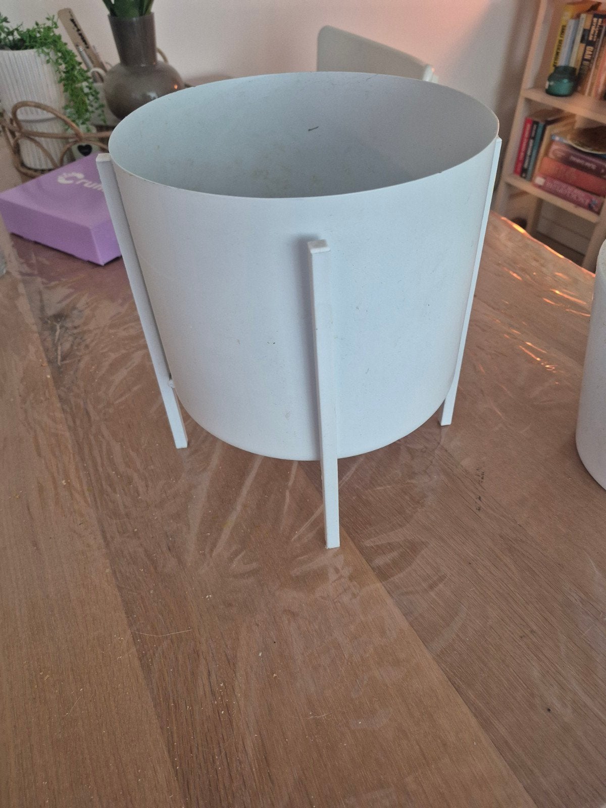 Witte plantenbak met poten - Gebruikt, Tuin en Terras, Kunststof, Gebruikt, Rond, Binnen