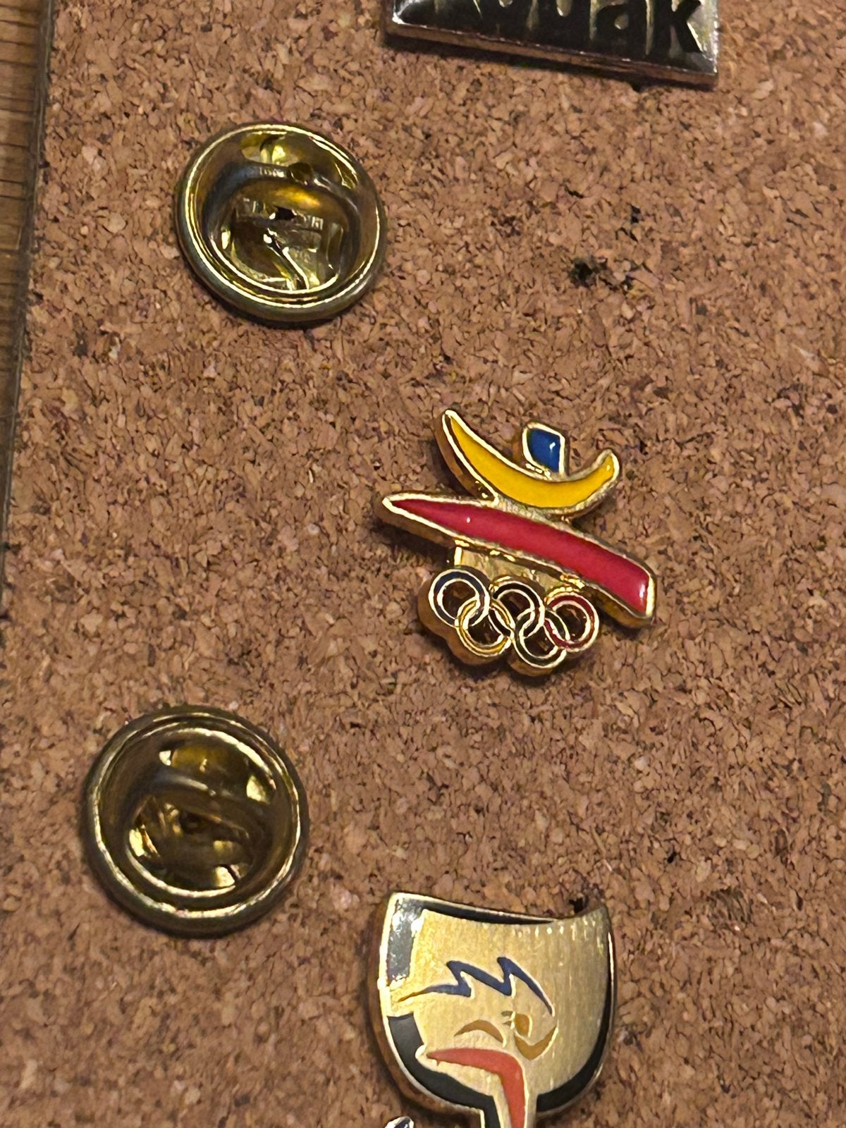 Olympische Spelen Pin - Vintage Sport barcelona, Ophalen of Verzenden, Gebruikt, Sport, Speldje of Pin