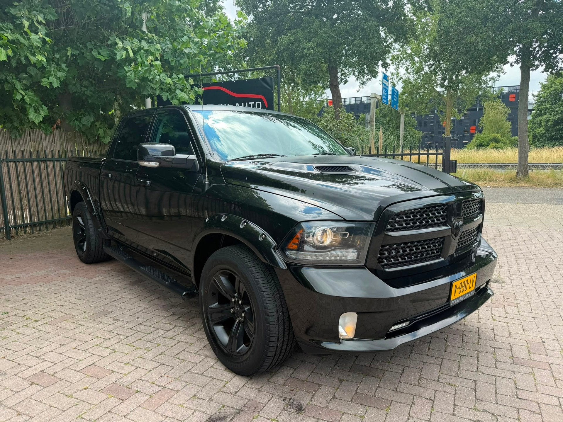 Dodge Ram 1500 5.7 V8 4x4 Crew Cab 5'7 Sport Camera Dealer O, Automaat, Gebruikt, 5654 cc, Leder en Stof