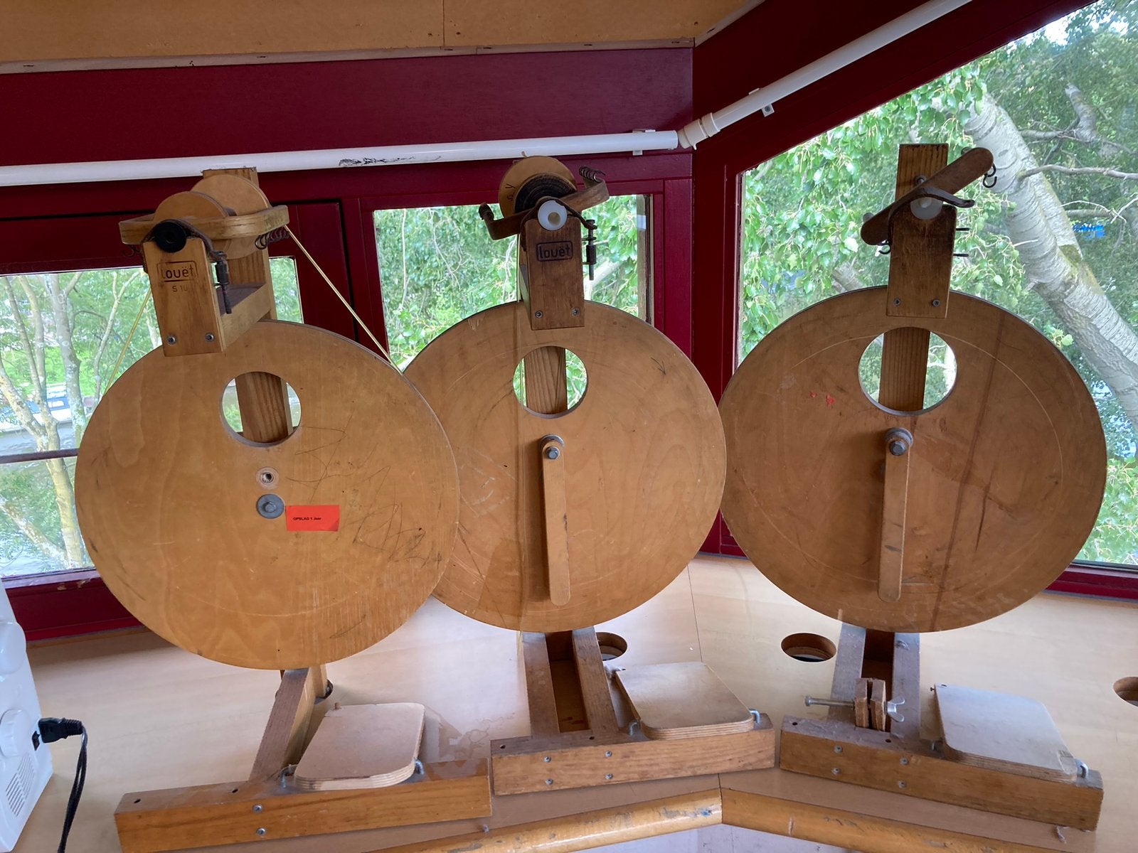 Louët spinnenwielen 3 stuks opknappers, Ophalen, Gebruikt, Spinnewiel