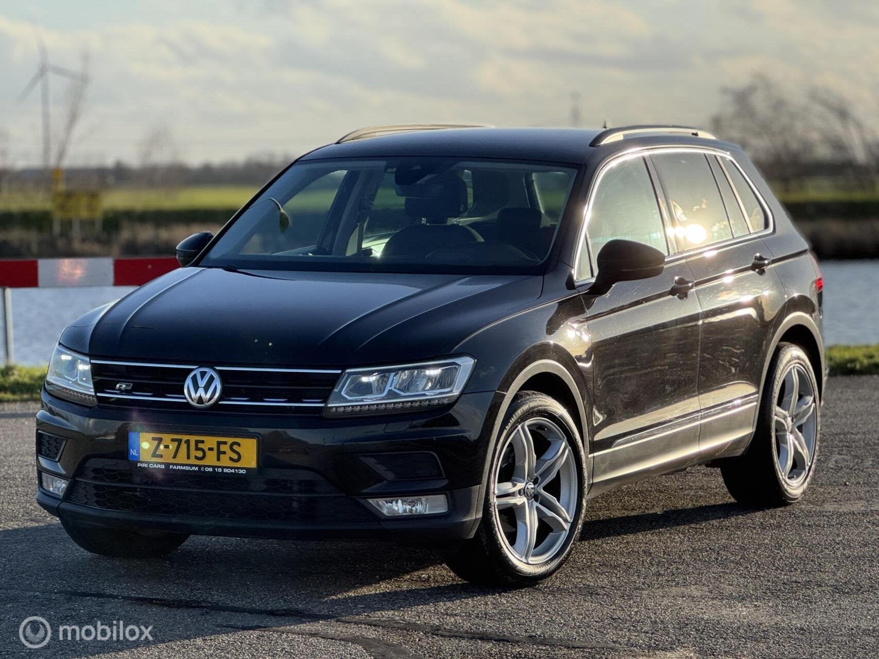 Volkswagen Tiguan 2.0 TDI Comfortline Business R, Gebruikt, Euro 6, 4 cilinders, Zwart