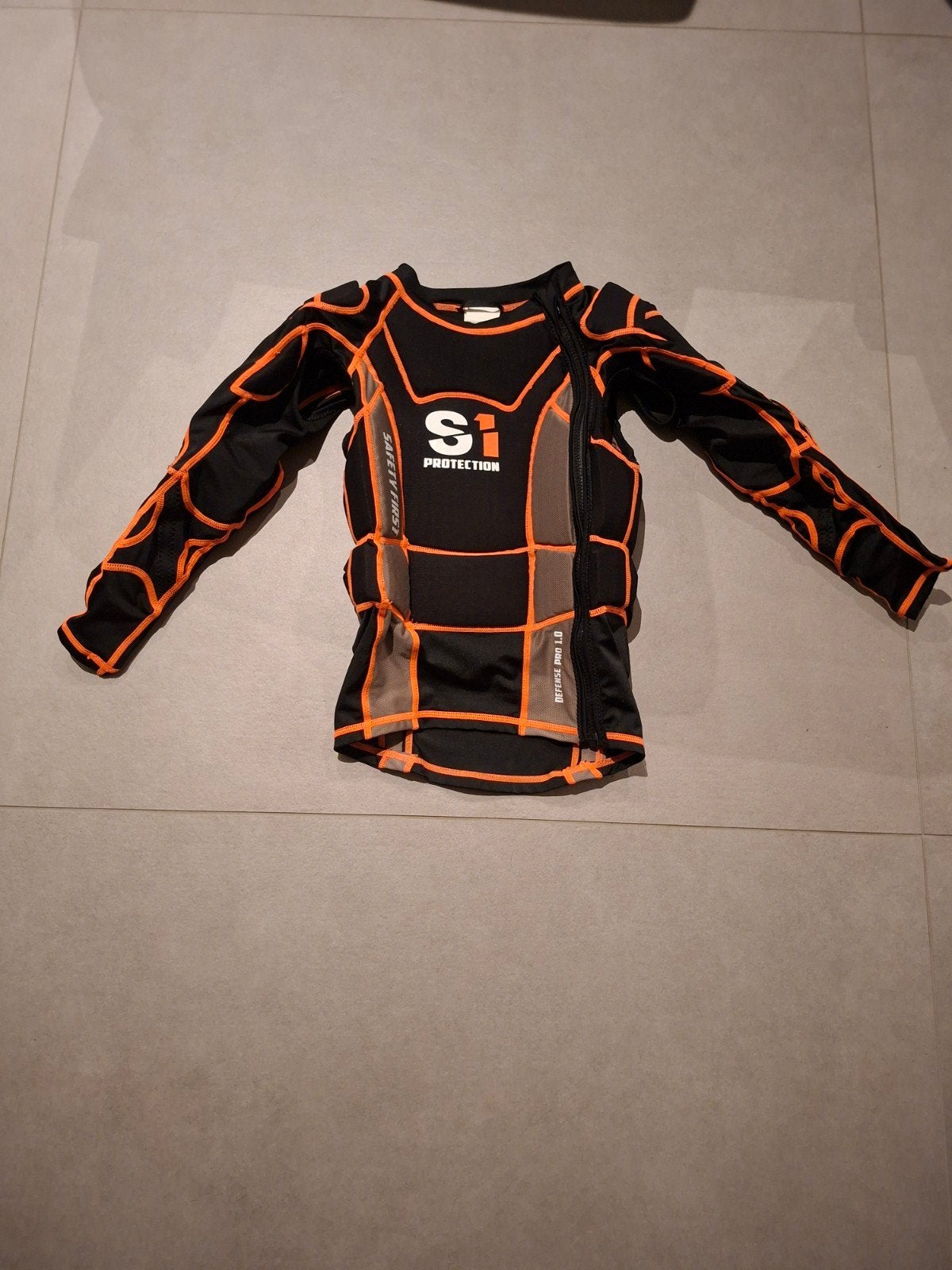 Body Protector - S1 Defense Pro 1.0 Jacket - Zwart / Oranje, S1 protection, Kinderen, Zo goed als nieuw, Bovenkleding
