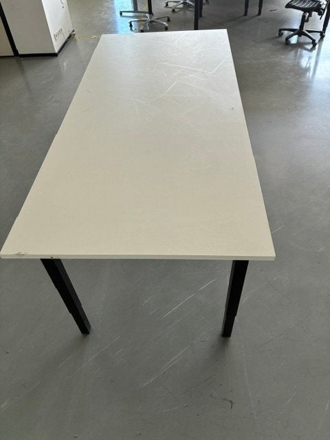 2 Werktafels inpaktafels bureaus, Huis en Inrichting, Ophalen, Gebruikt, -, -