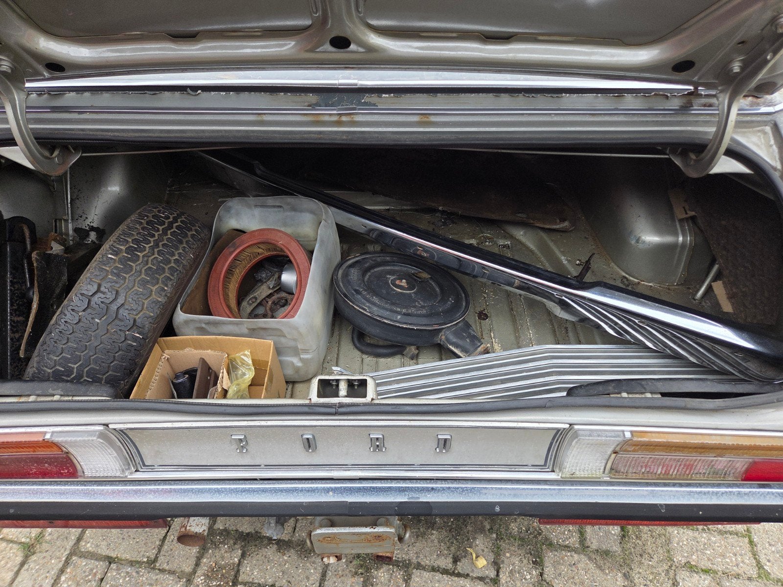 Ford Granada MK1 coupe coke bottle 2.3 V6, foto 9
